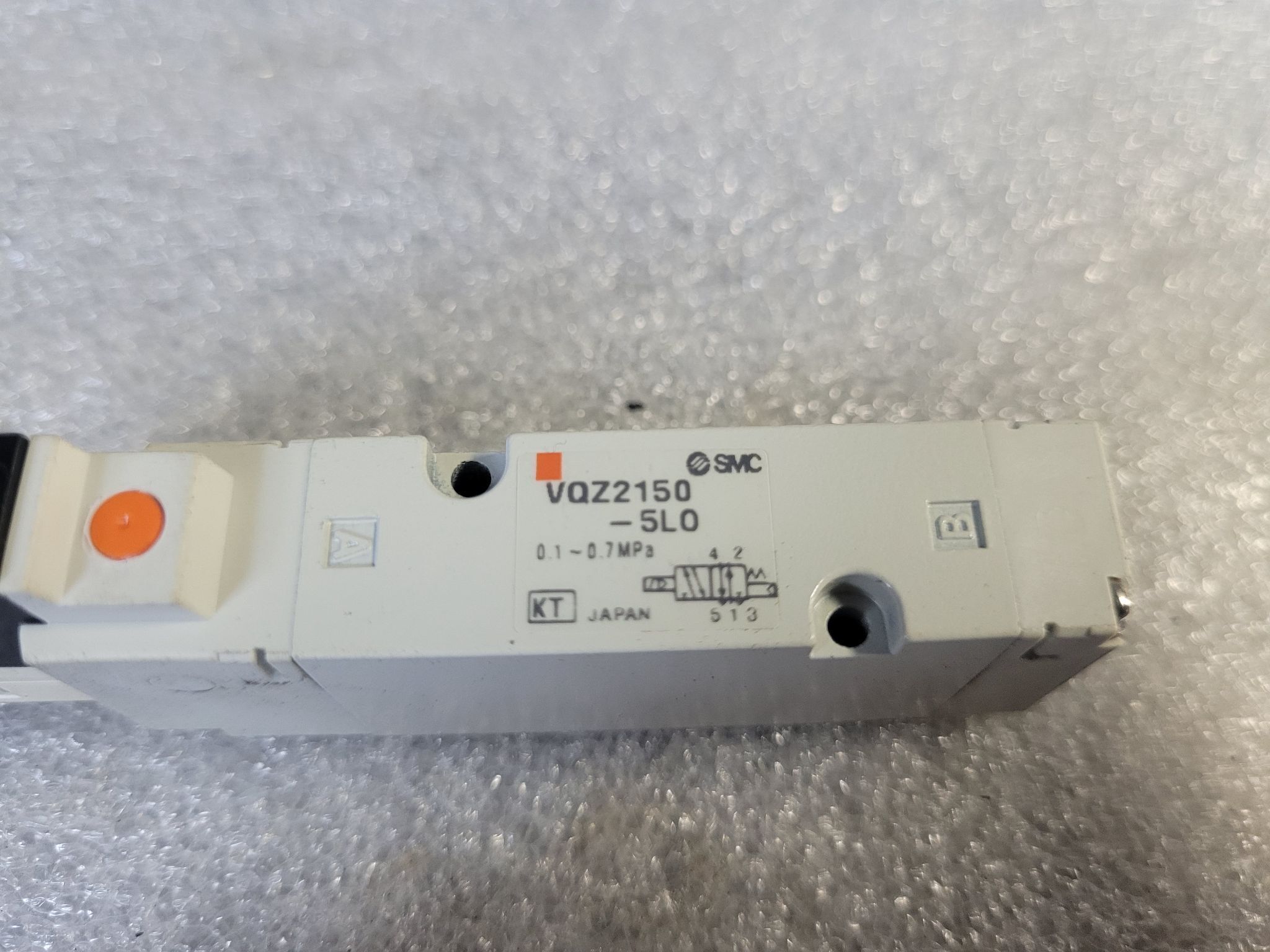 SMC VQZ2150-5LO Solenoid Valve USED 2