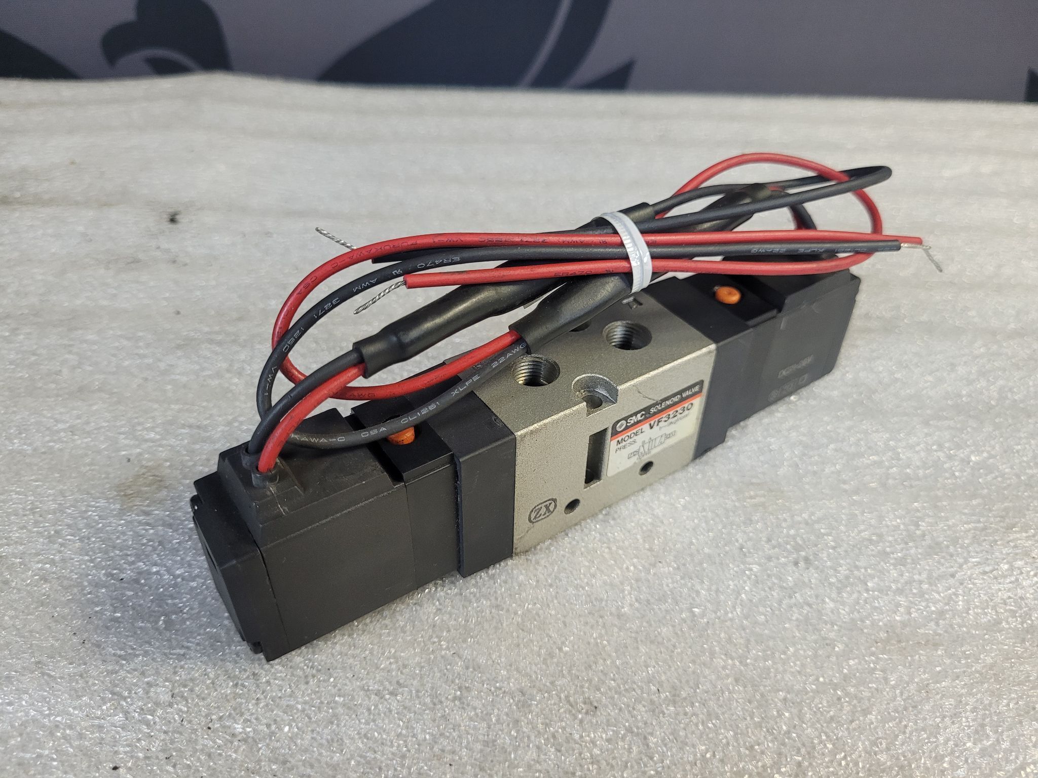 SMC VF3230 Solenoid Valve USED 0