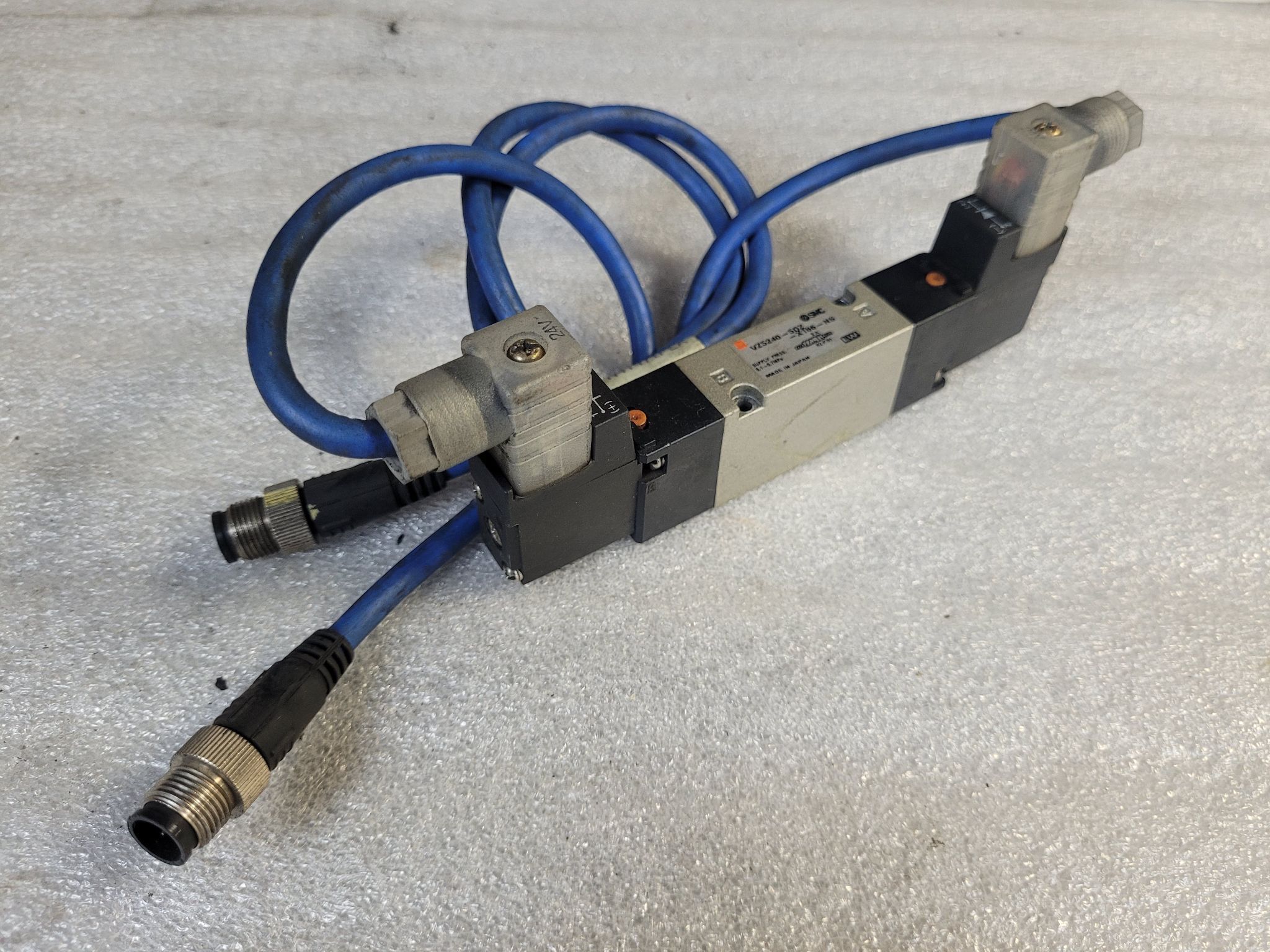 SMC VZ5240-5DZ-X186-NS Solenoid Valve USED 0
