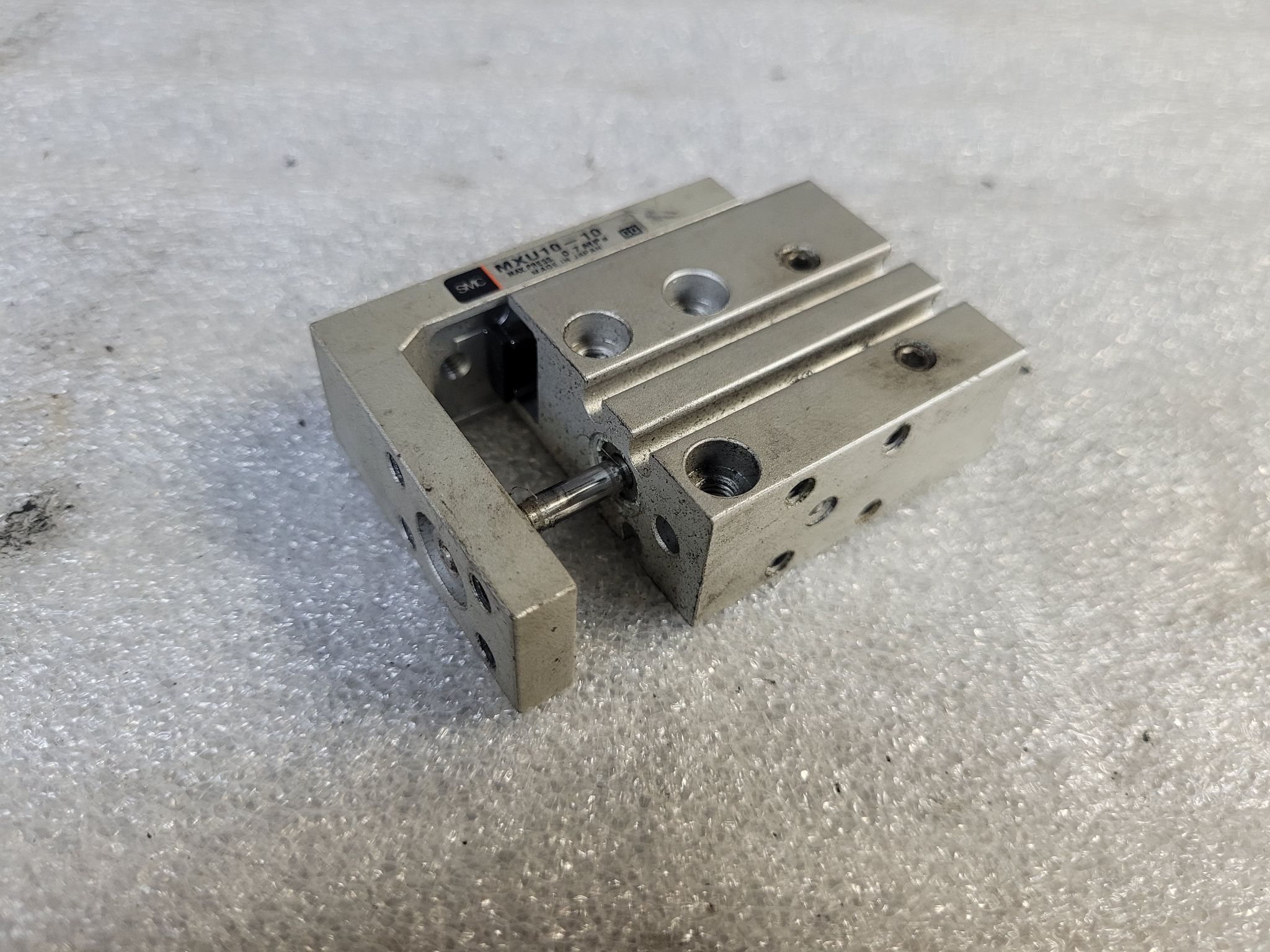 SMC MXU10-10 Compact Slide Table USED 0