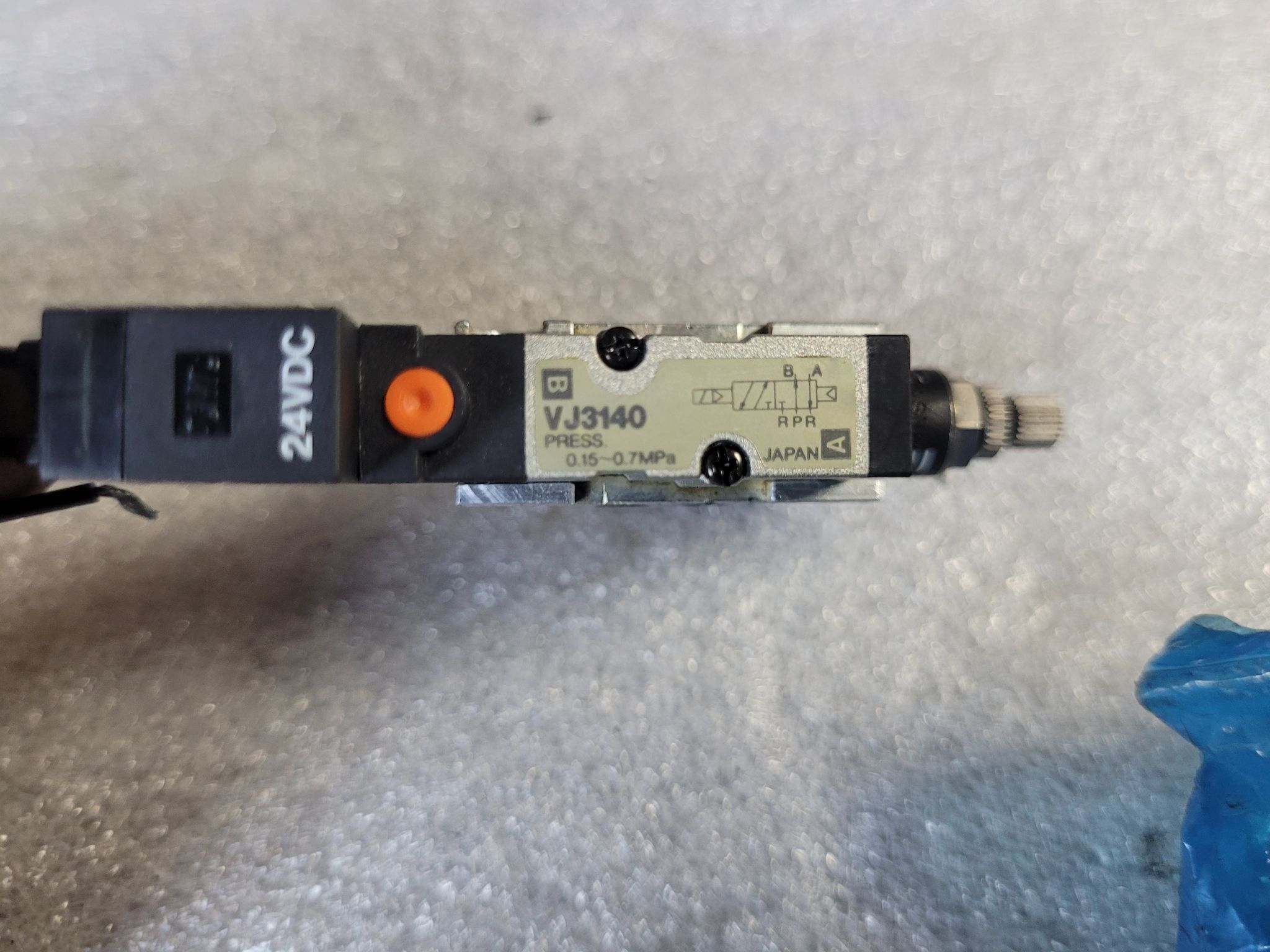 SMC VJ3140 Solenoid Valve USED 2
