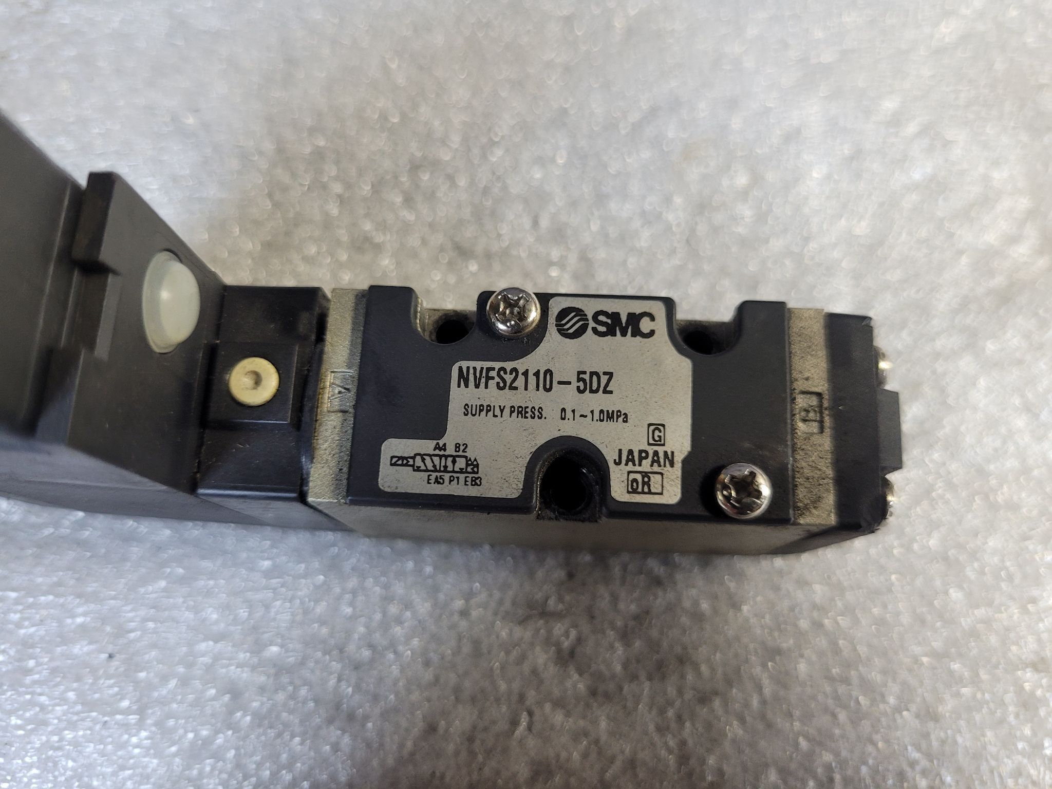 SMC NVFS2110-5DZ Solenoid Valve USED 2