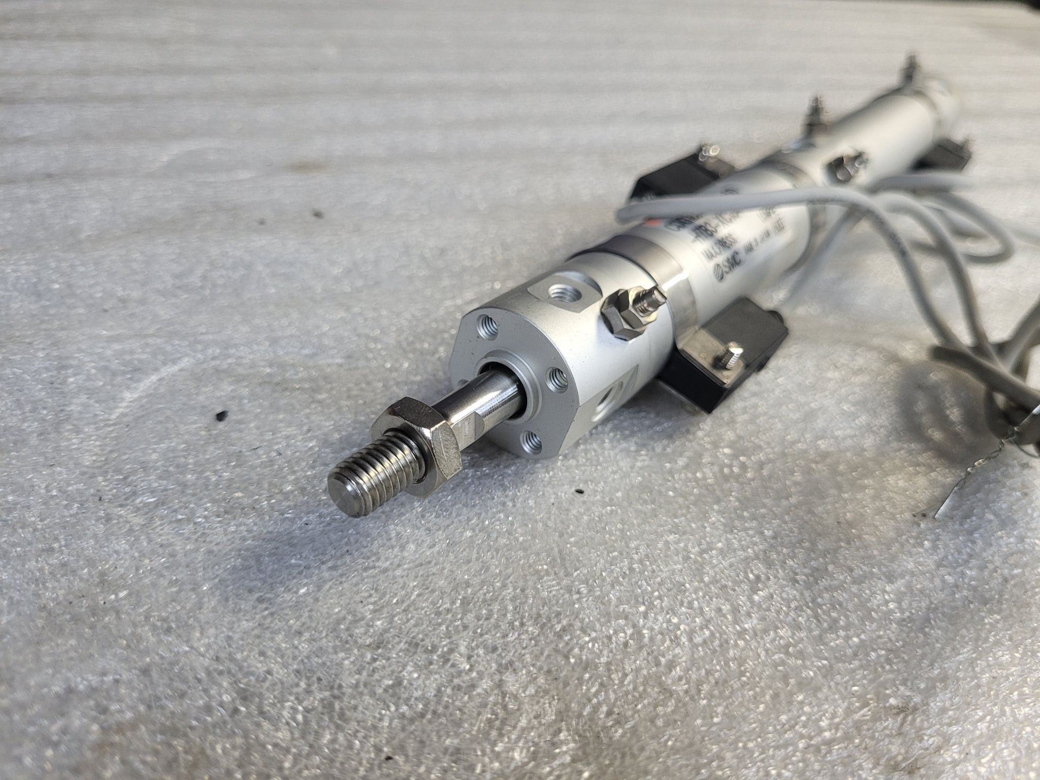 SMC CDG1BA20-4050-H7B3-XC10 Pneumatic Cylinder USED 1