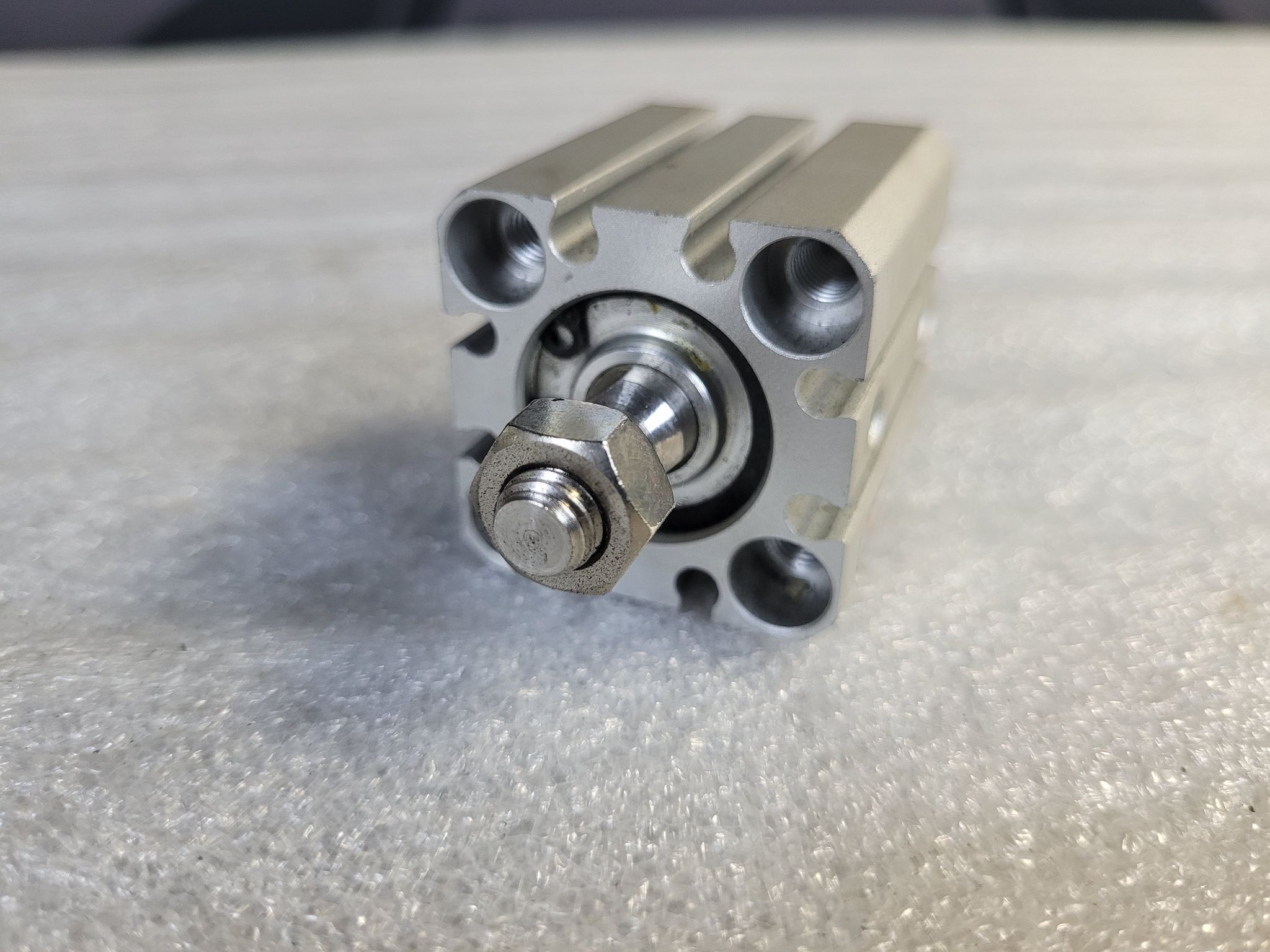 SMC CDQSB20-10DCM Compact Air Cylinder USED 1