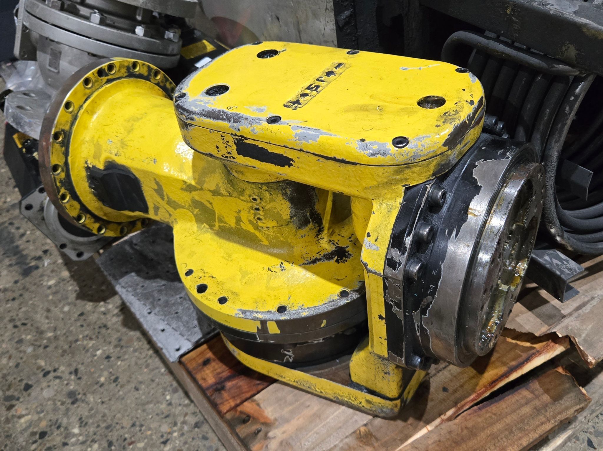 FANUC ROBOT WRIST FOR S-430iF ARM 6-AXIS INDUSTRIAL USED 0