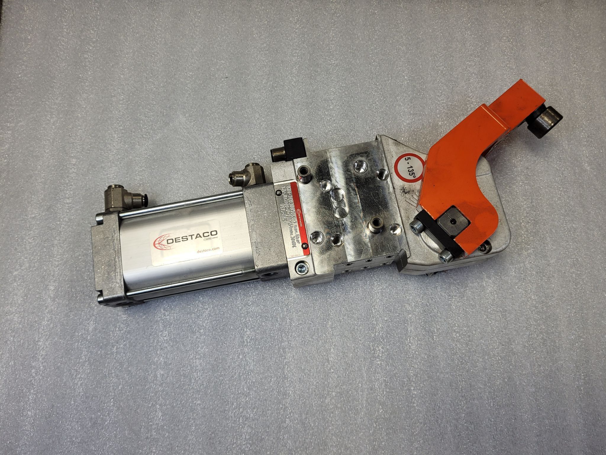 DESTACO 82-3E03005L8-1 Power Clamp USED 0