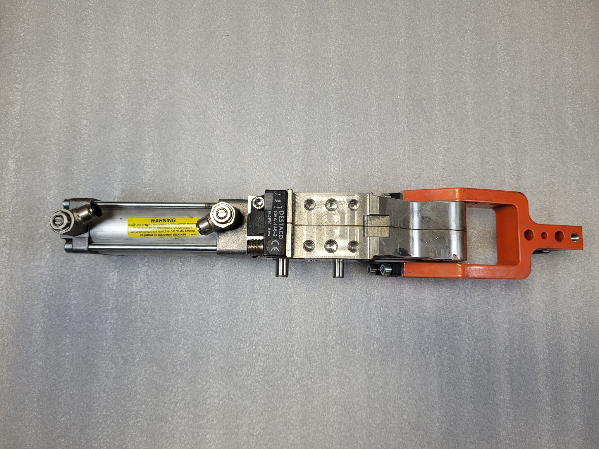 DESTACO 82-3E03005L8-1 Power Clamp USED 2