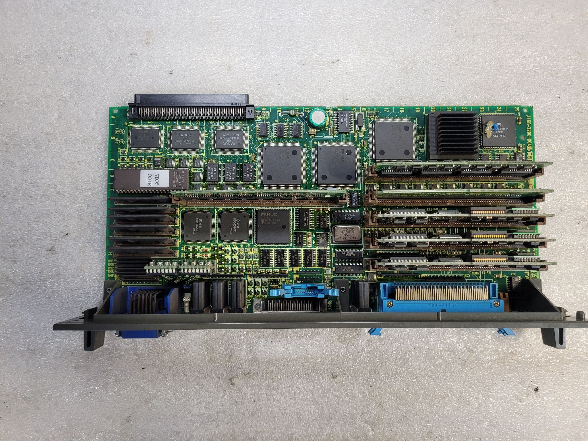 FANUC A16B-3200-0040 /05D PCB - R-J2 Main CPU USED 0