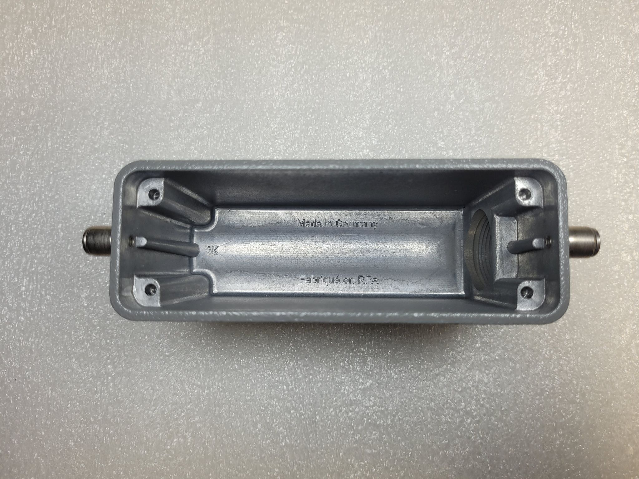 HARTING Han 24B-gs-R-M32 Heavy Duty Connector Hood Side Entry M32 NEW 2