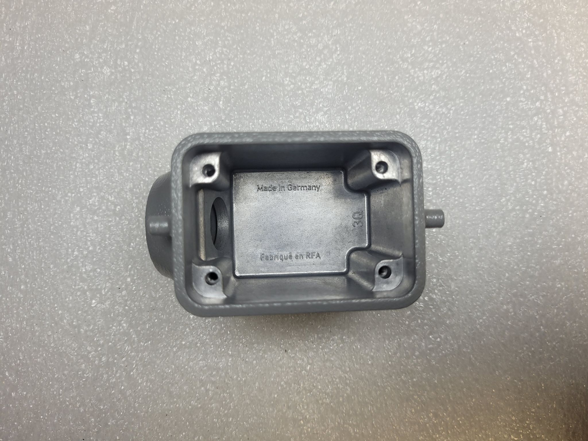 HARTING HAN-6B-GS-M20 Metal Hood Side Entry M20 NEW 2