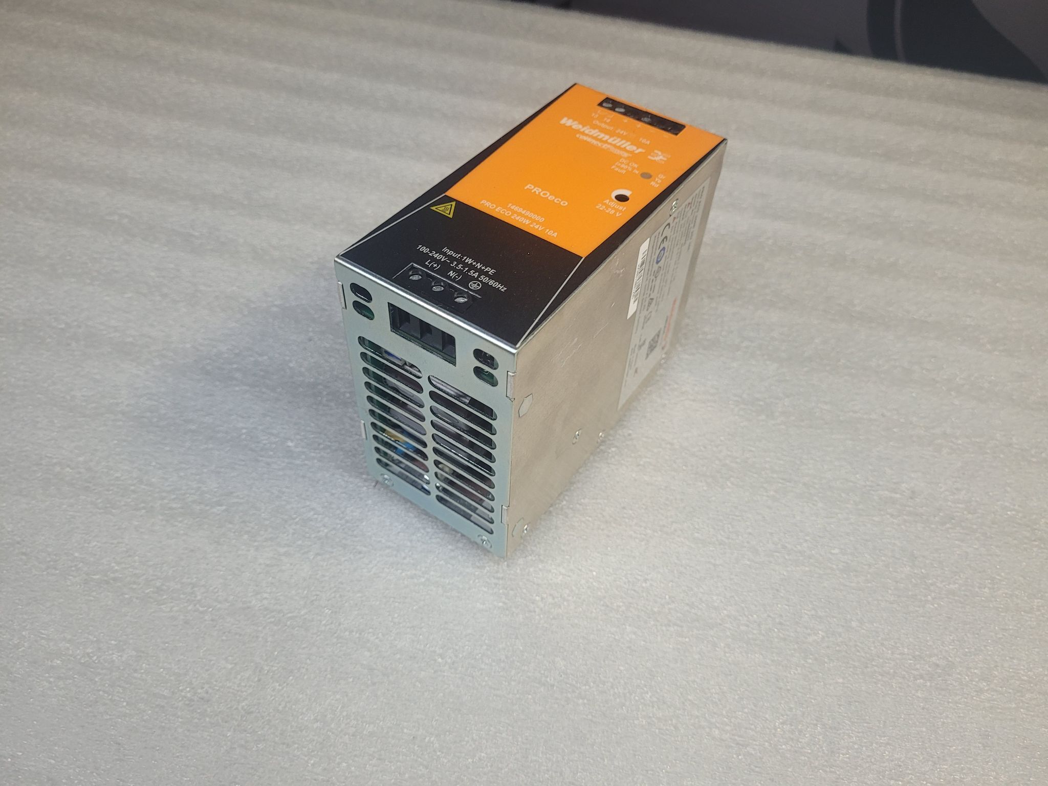 WEIDMULLER 1469490000 DIN Rail Power Supply 24VDC 10A 240W USED 1