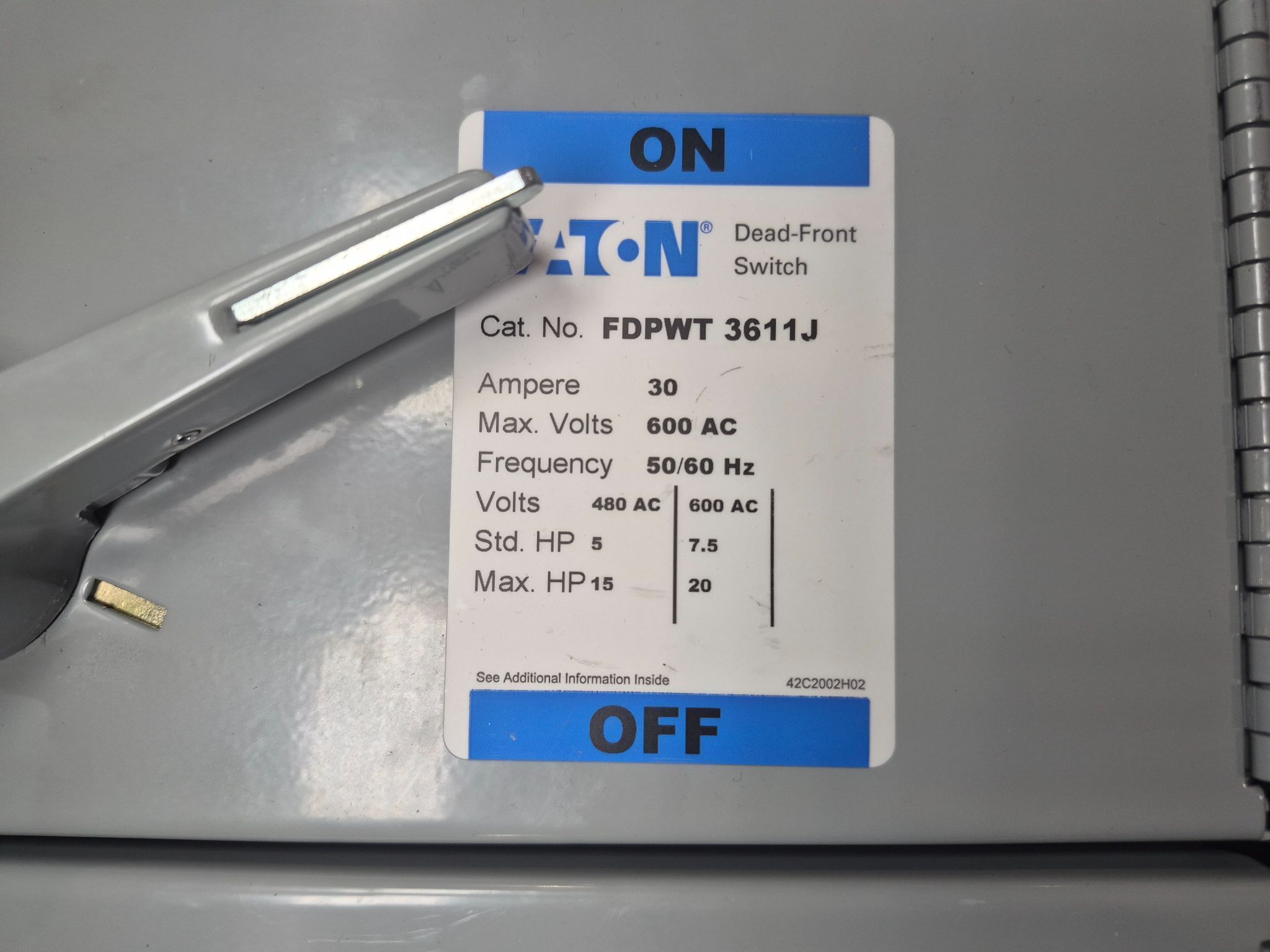 EATON 600A POW-R-LINE PRL4 480V Panelboard (8X60A - 12X30A) NEW 3