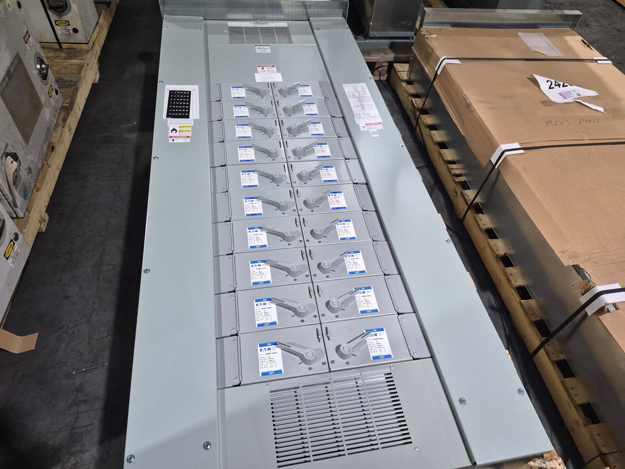 EATON 600A POW-R-LINE PRL4 480V Panelboard (8X60A - 12X30A) NEW 0