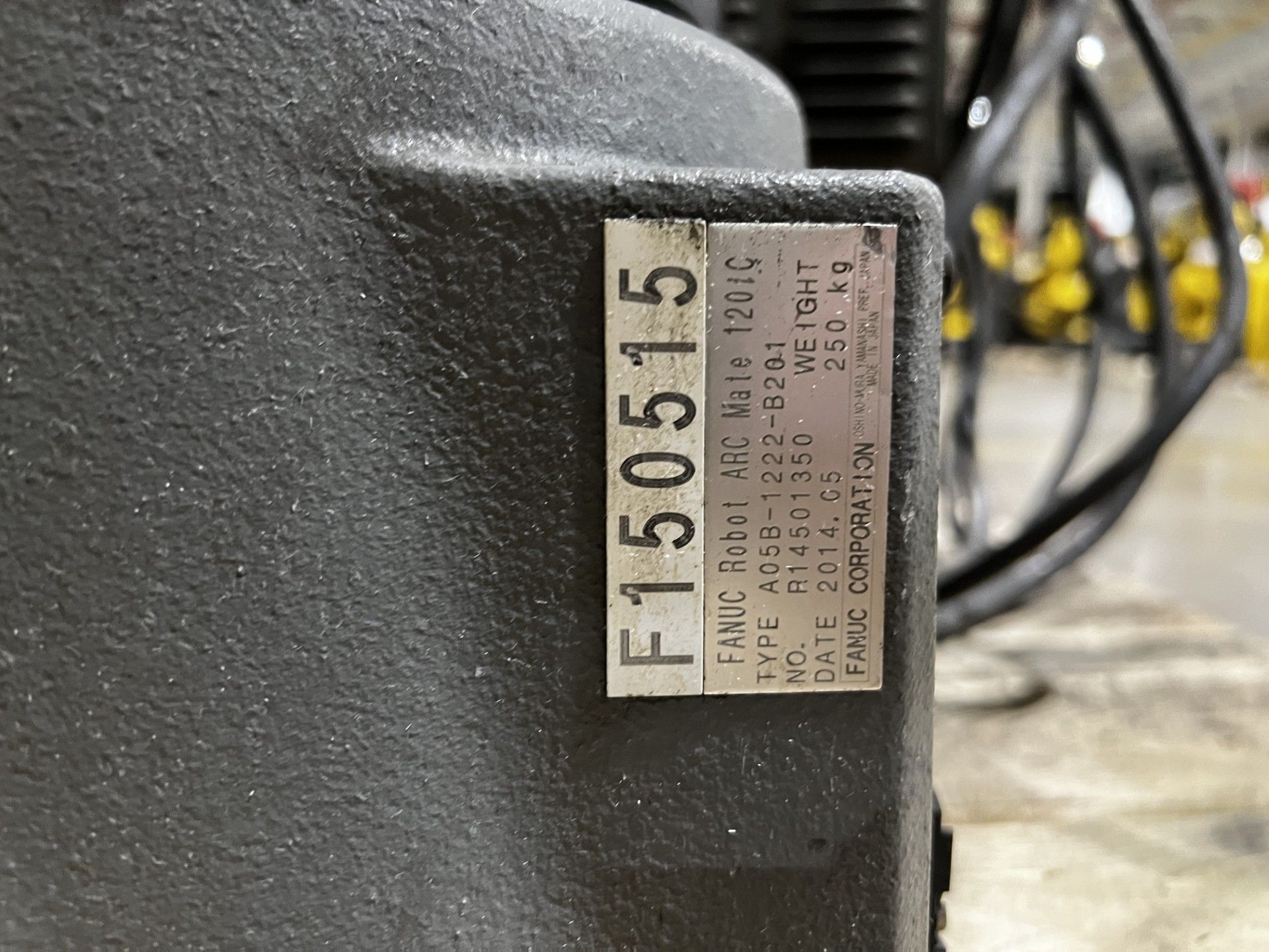 FANUC ArcMate 120iC Complete w/ R‑30iB Controller USED 9