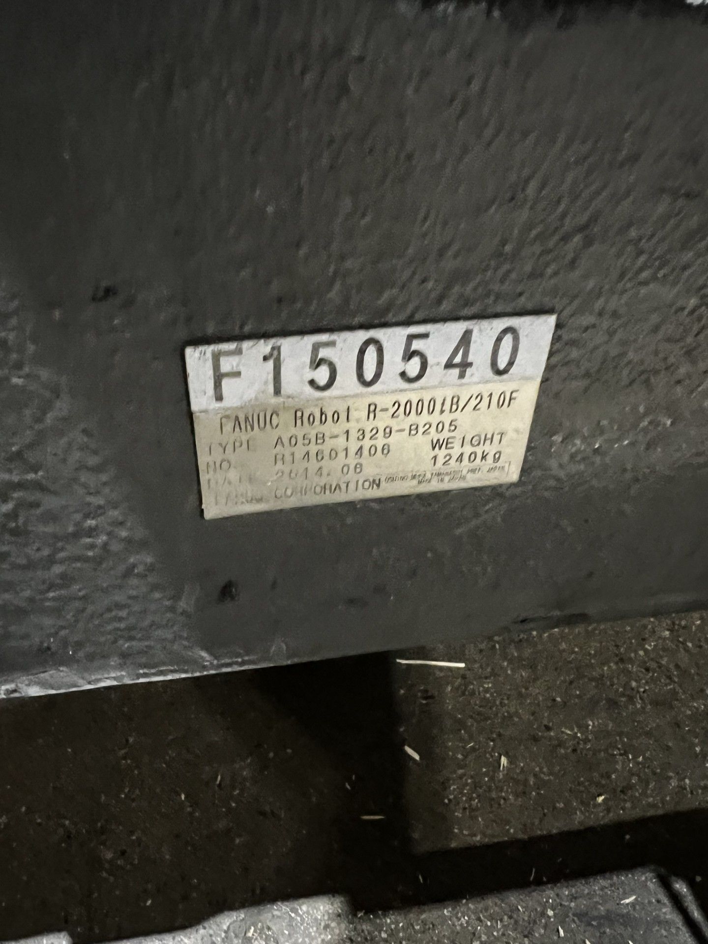FANUC R‑2000iB/210F Complete w/ R‑30iB Controller USED 10