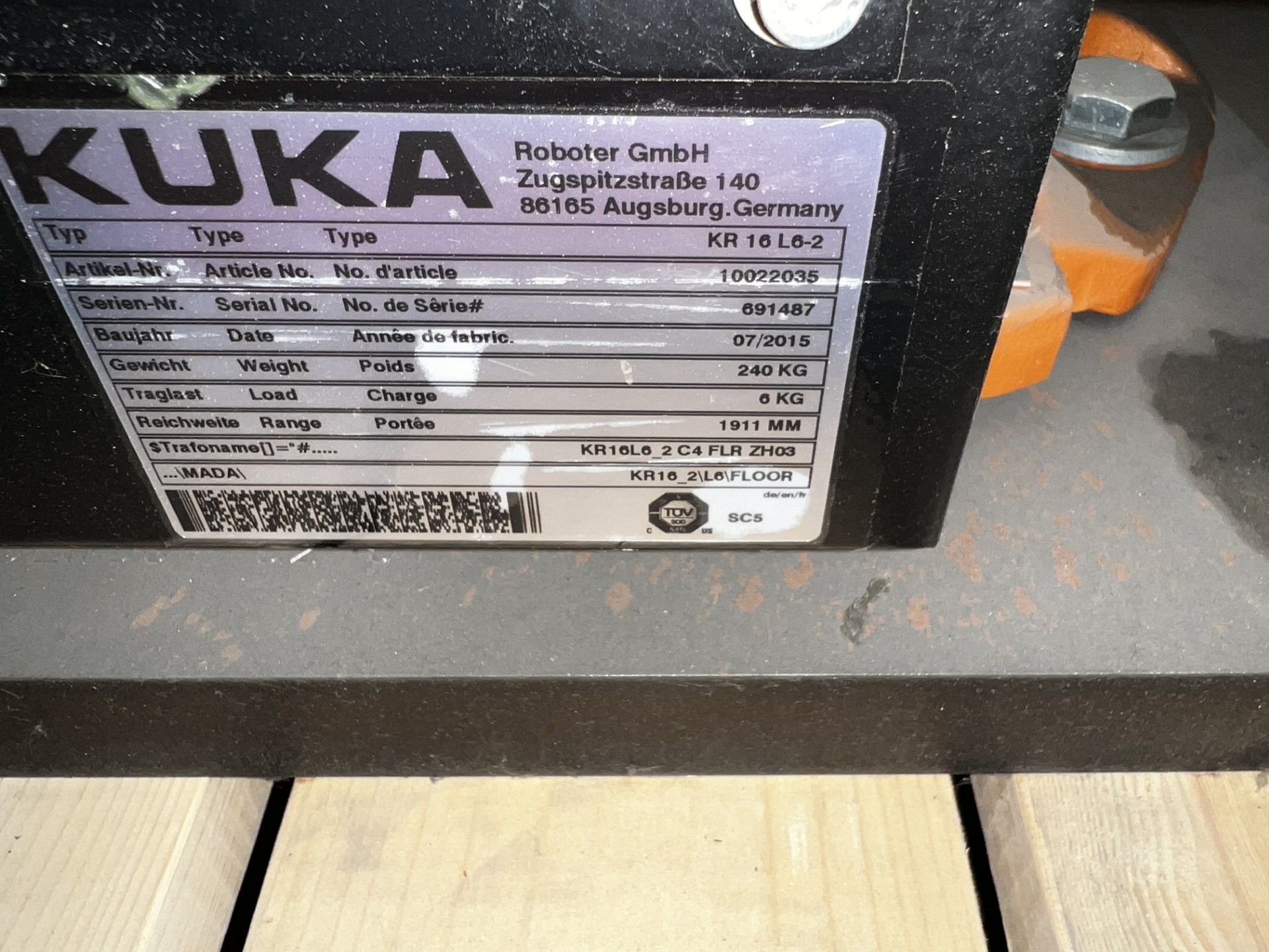 KUKA KR16 L6-2 w/ KR C4 Controls Lincoln R550 Weld Package & TT3A Reamer NEW 14