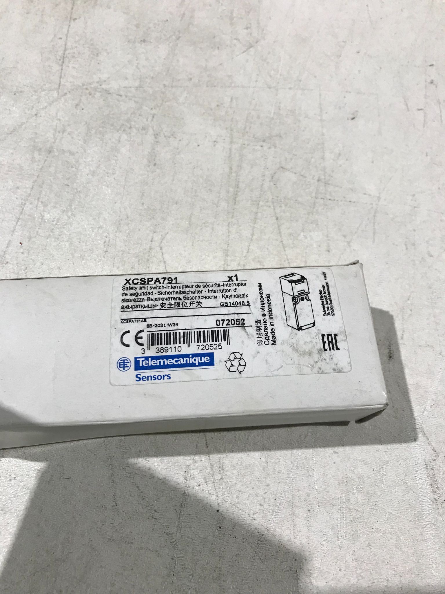 TELEMECANIQUE XCSPA791 SAFETY INTERLOCK SWITCH - NEW IN BOX 1