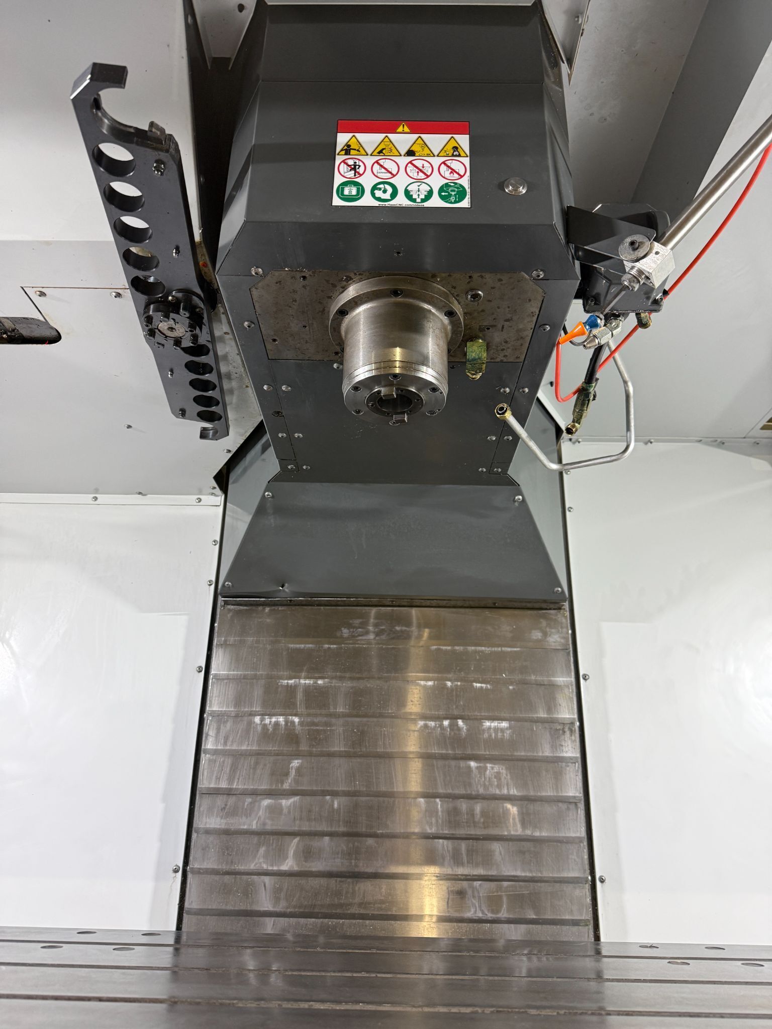 2019 HAAS VF-6/40 CNC VERTICAL MACHINING CENTER - USED 5