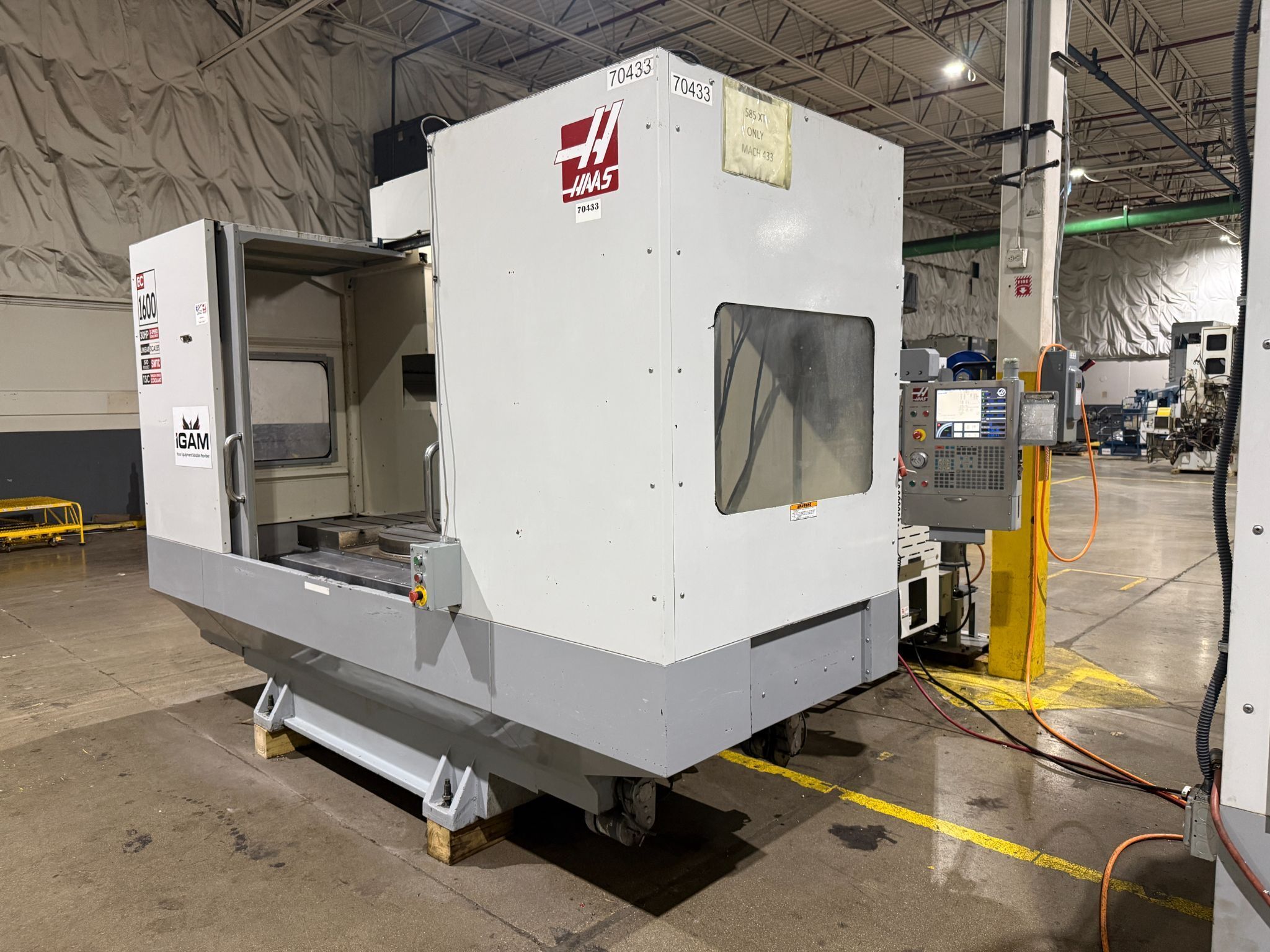 HAAS EC-1600-4X CNC Machines 2