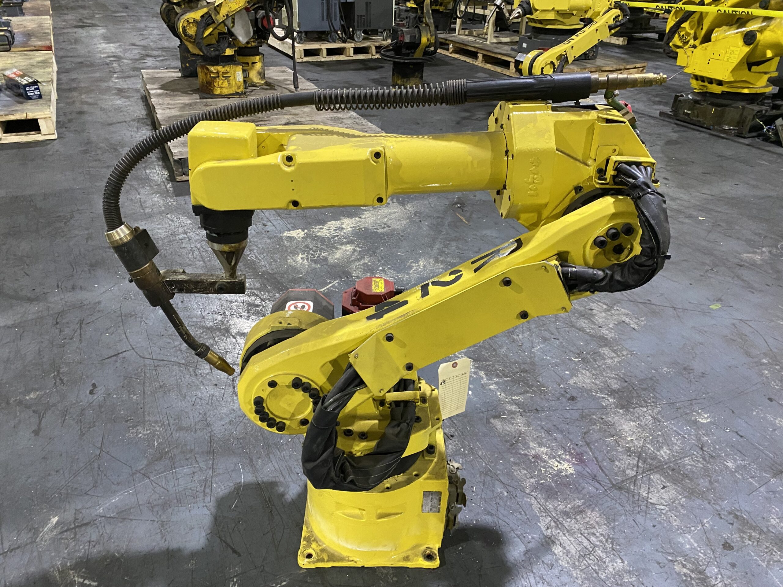 FANUC - ArcMate 100iB w/ R-J3iB Controls USED 1