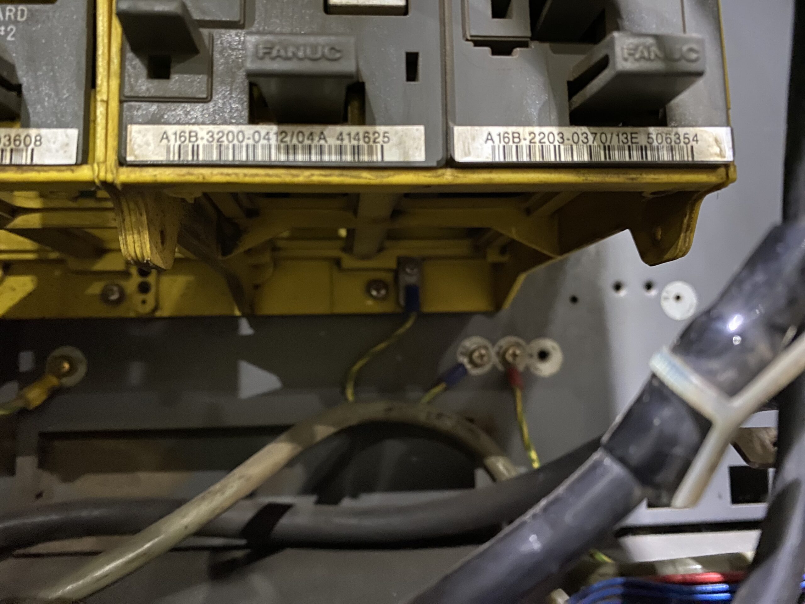 FANUC - ArcMate 100iB w/ R-J3iB Controls USED 6