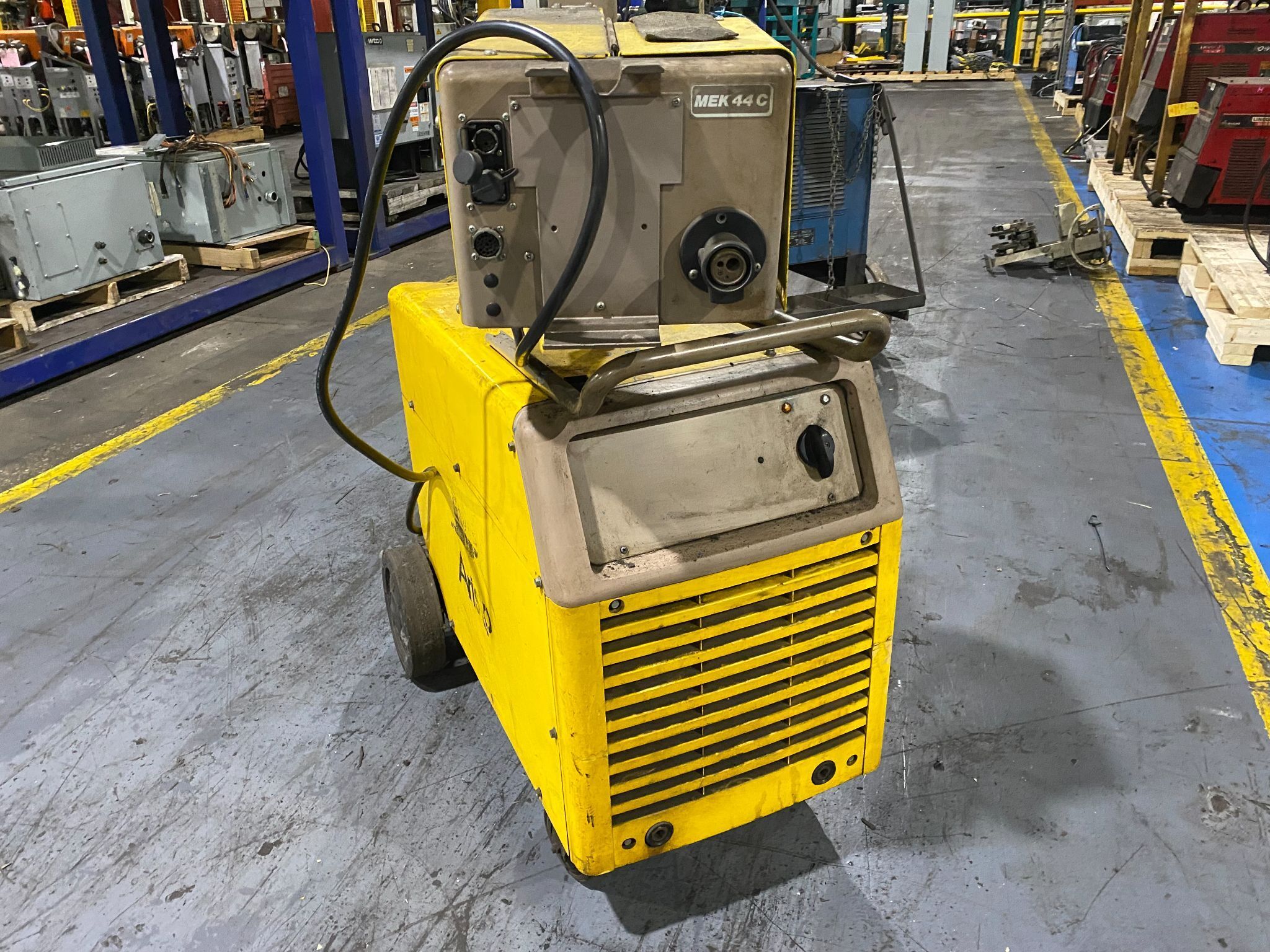 ESAB - LUD 450W Welder equipped w/ MEK 44C Wire feeder PARTS ONLY 0