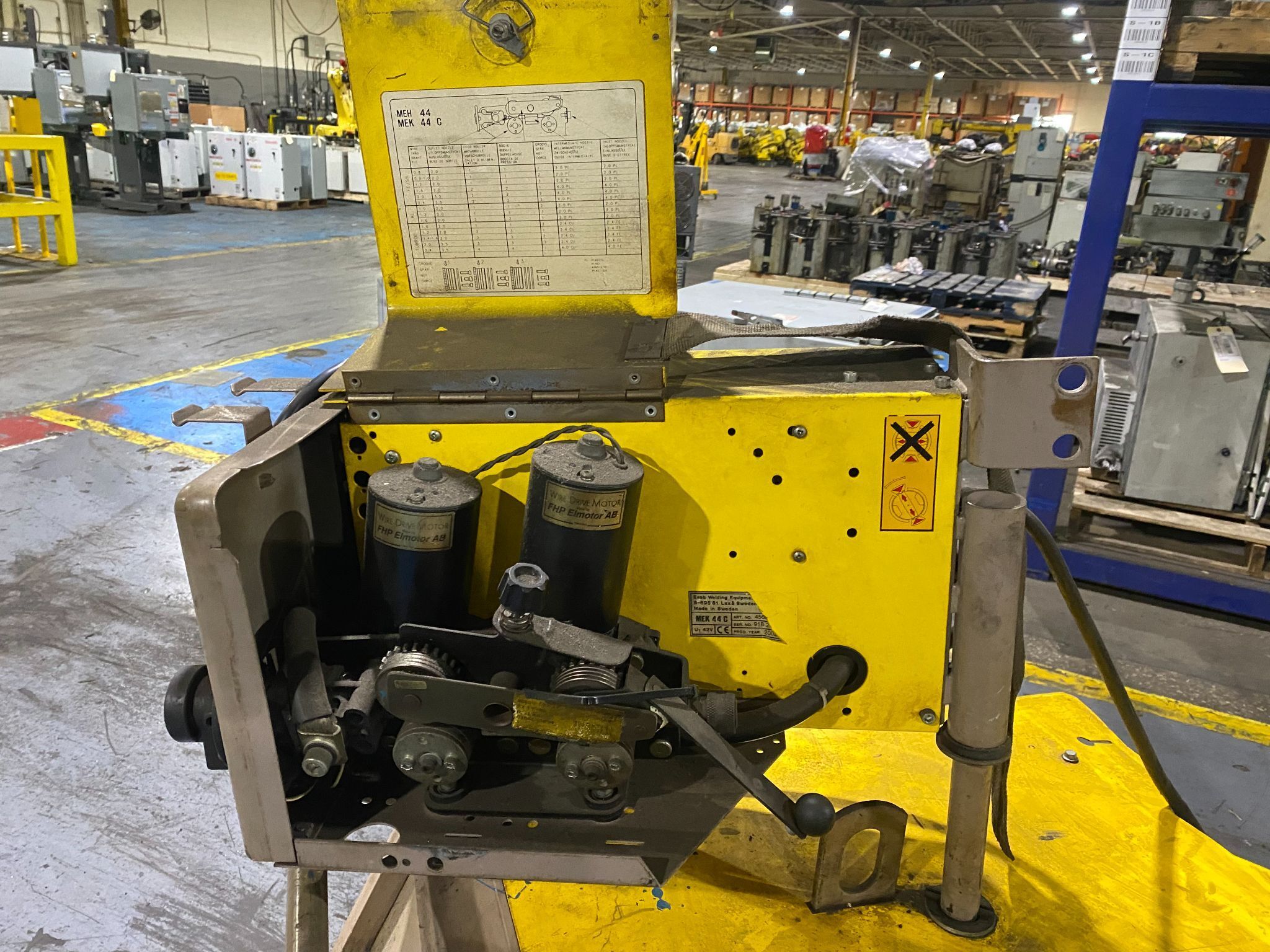 ESAB - LUD 450W Welder equipped w/ MEK 44C Wire feeder PARTS ONLY 4