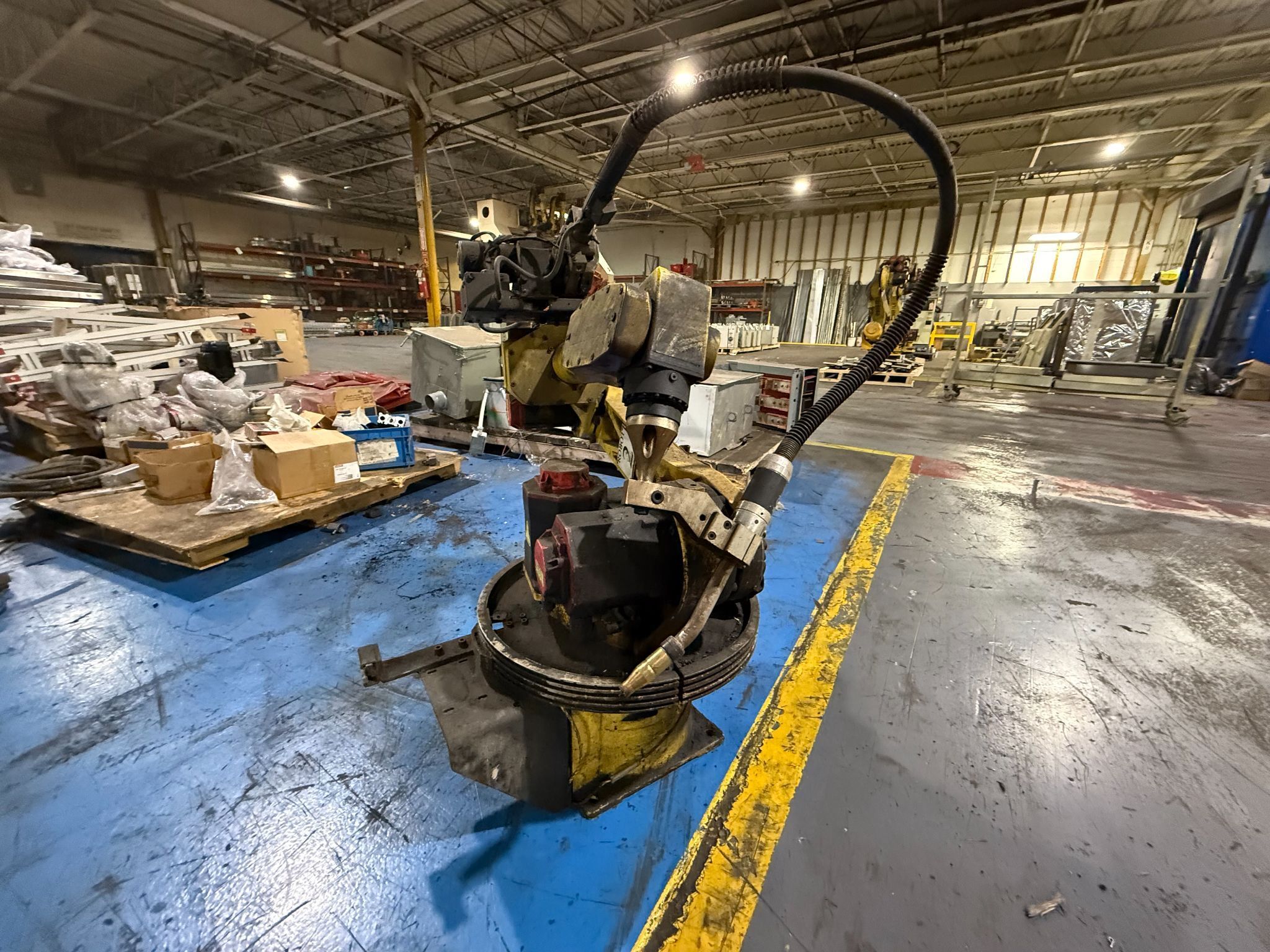 FANUC ArcMate 100iB Robot USED 4