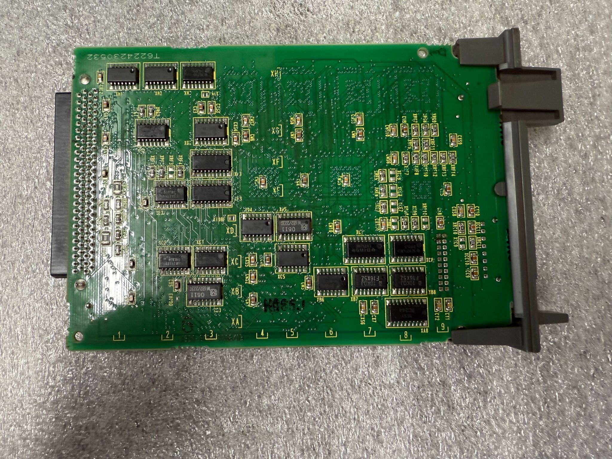 FANUC A20B-8100-0761/03A PCB - Auxiliary Axis Control Module USED 3