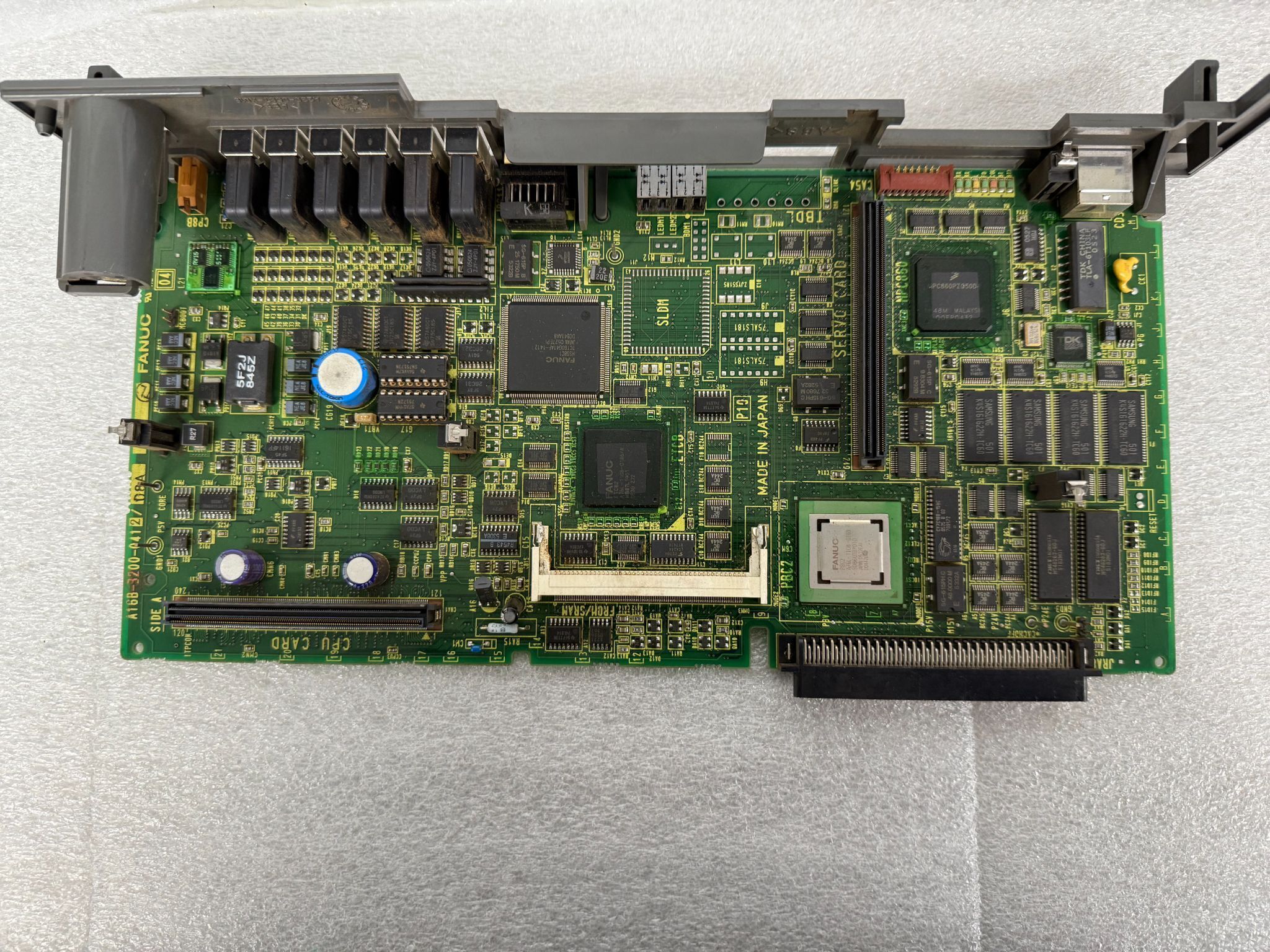 FANUC A16B-3200-0412/08A PCB - R-J3iB Main CPU USED 0