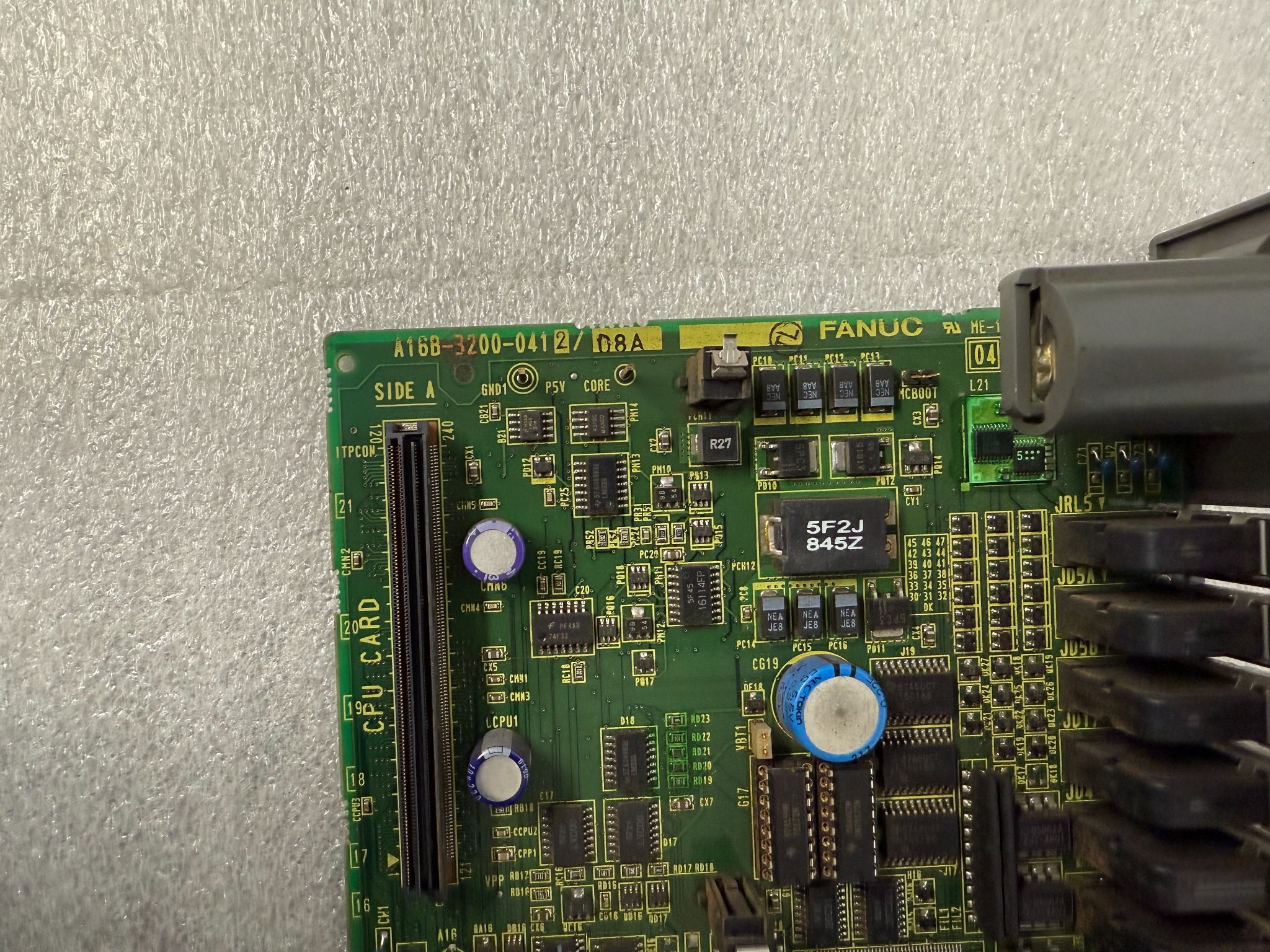 FANUC A16B-3200-0412/08A PCB - R-J3iB Main CPU USED 1