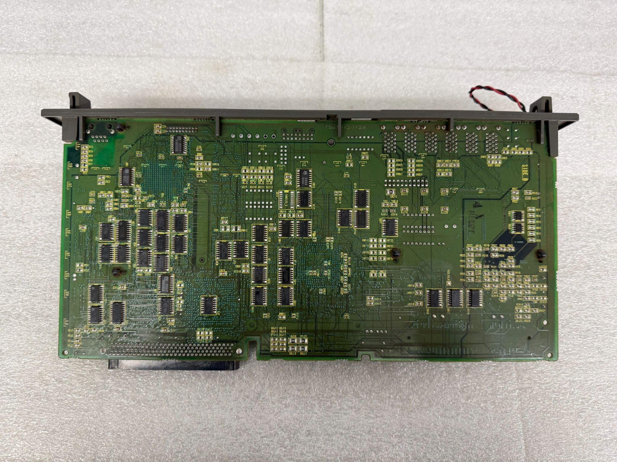 FANUC A16B-3200-0412 /07A PCB - R-J3iB Main CPU USED 5