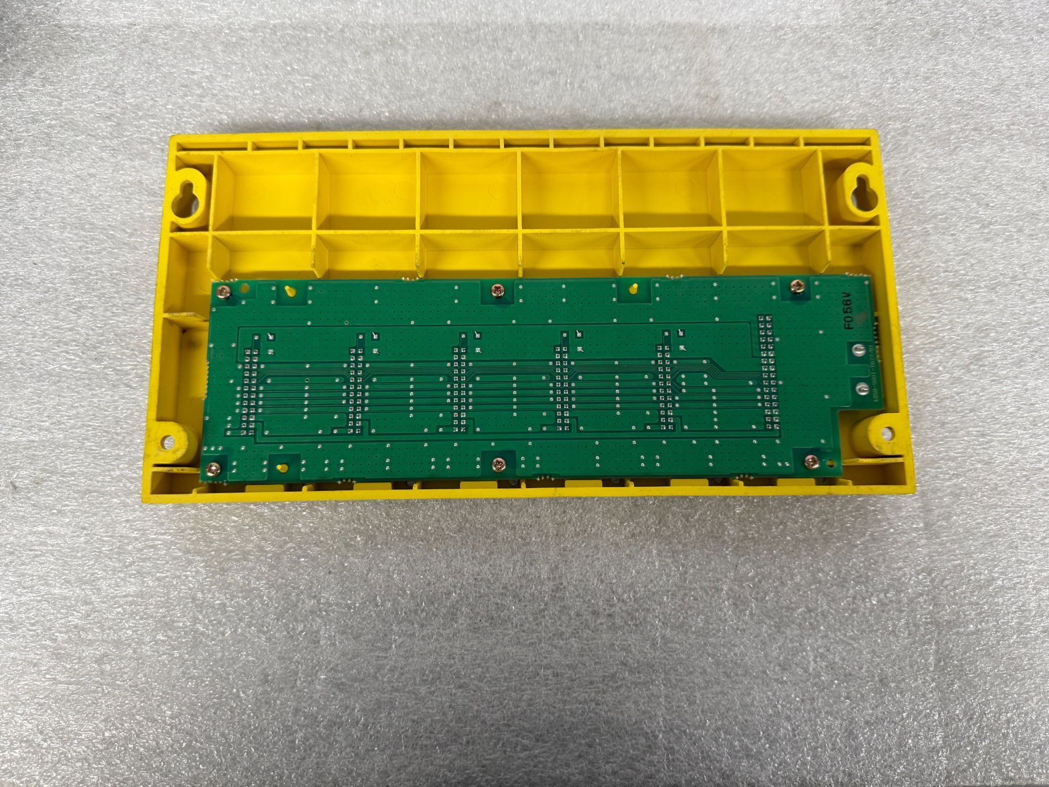 FANUC A03B-0819-C002 5-Slot I/O Base Unit ABU05A Horizontal USED 2