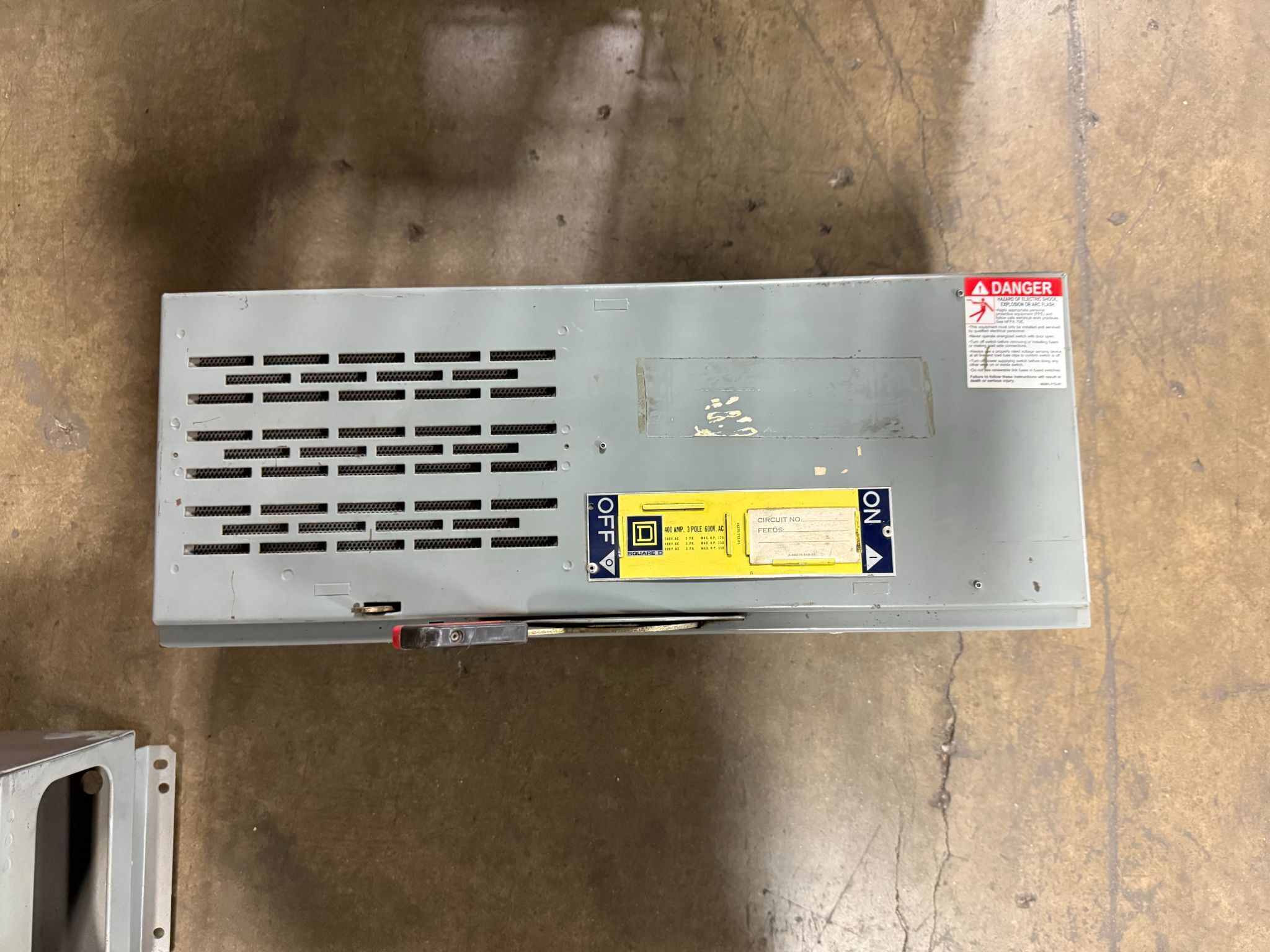 SQUARE D QMJ365 400A 600V Fusible Branch Switch USED 1