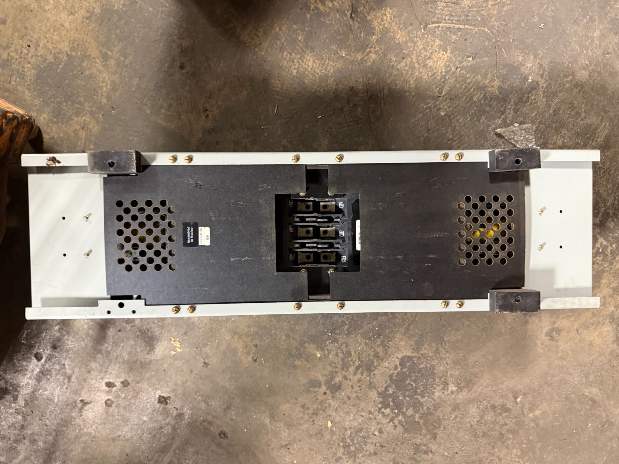 EATON Twin Unit FDPBT 3644J 200A, 600V Panel Board Switch USED 5