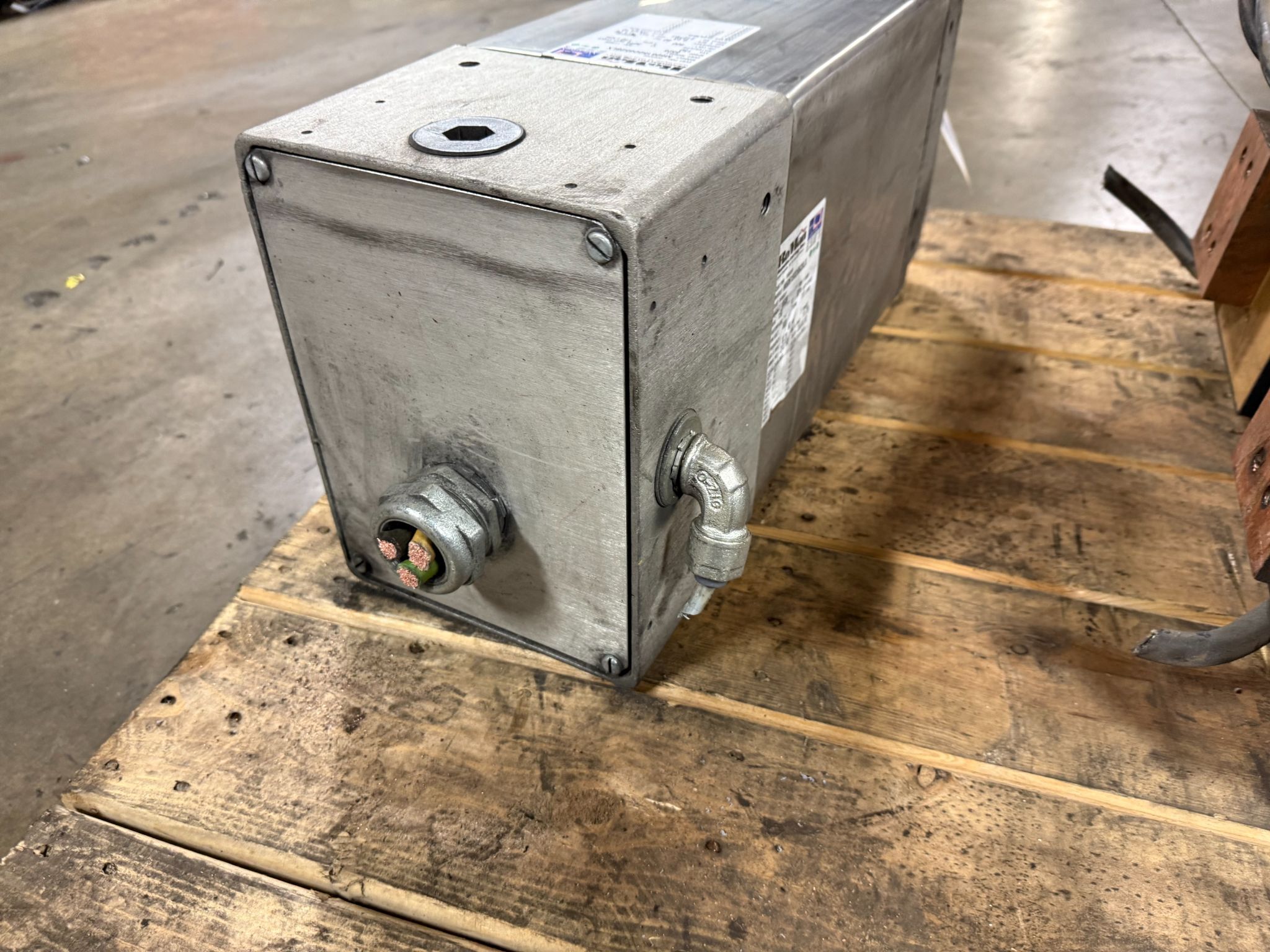 RoMan Manufacturing M606150D6528LX 150 KVA Transformer 600V, 1-PH USED 3