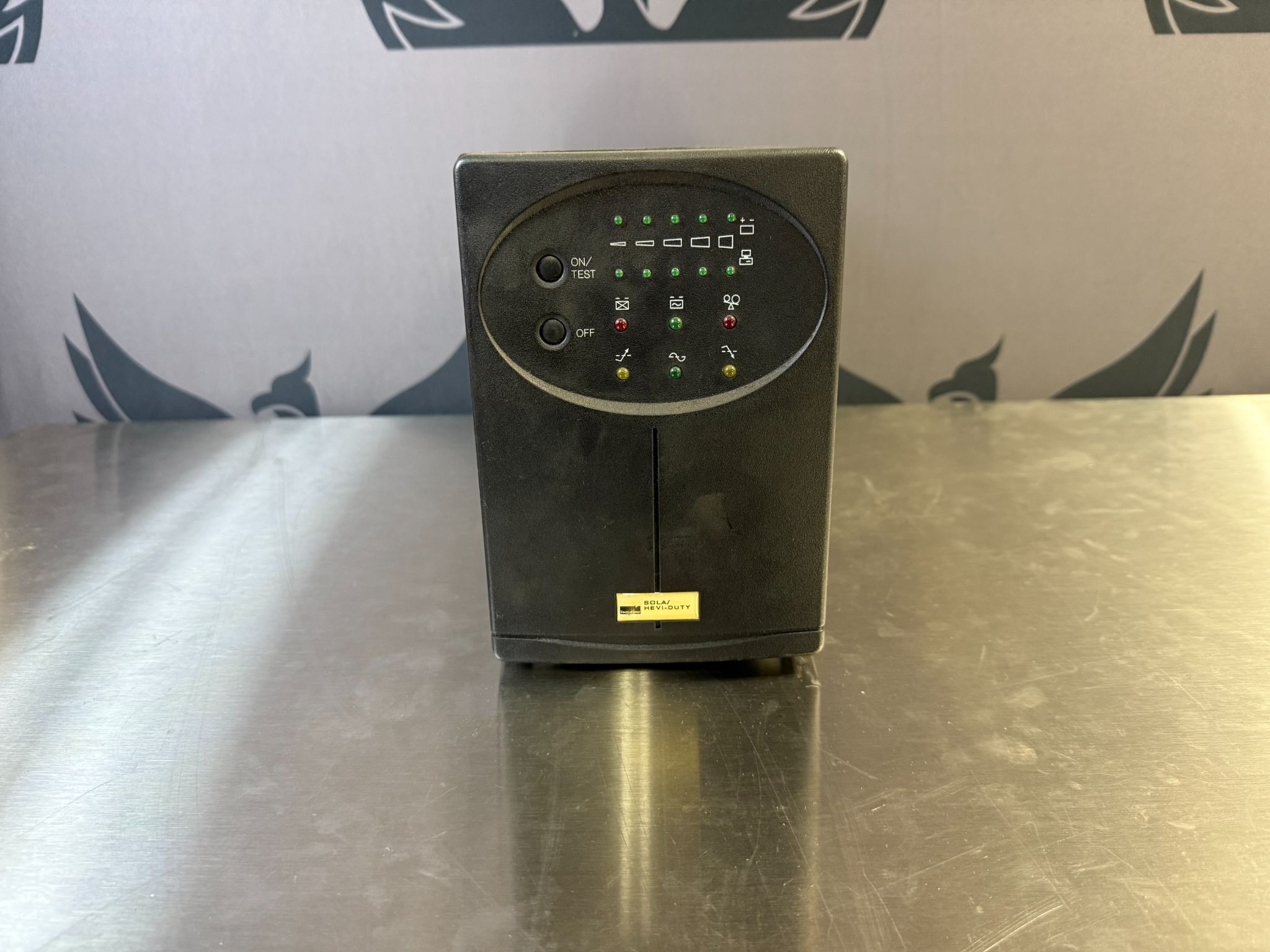 SOLA S3K700 Uninterrupted Power Supply USED 0