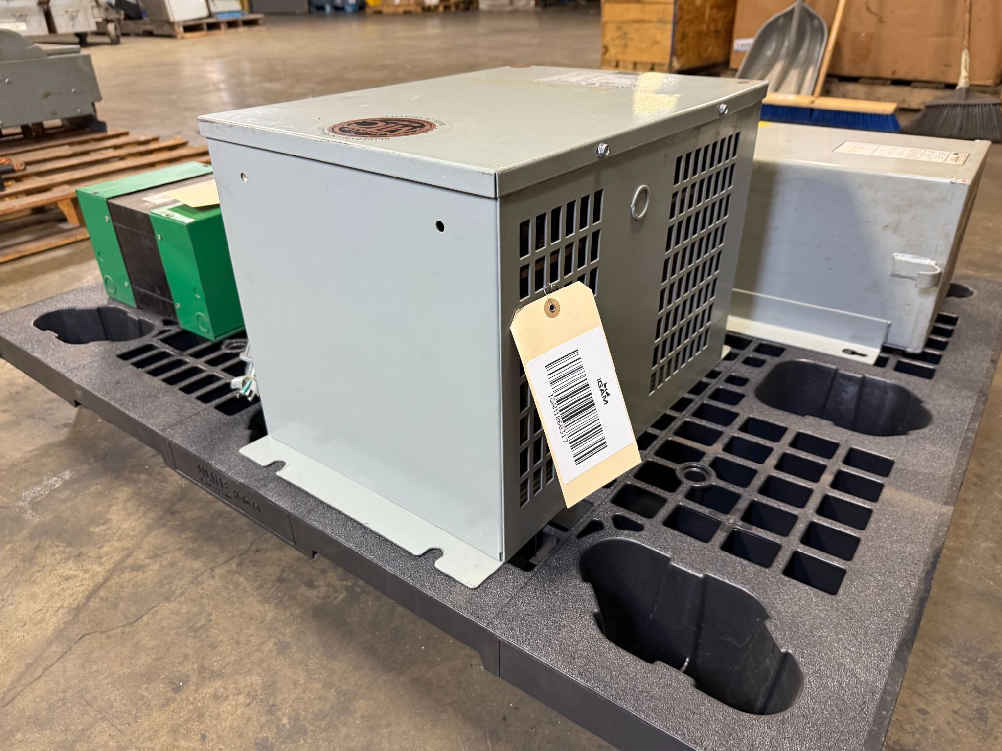 MARCUS MT15B1 Transformer 480V - 208Y/120, 3 PH, 15 kVa USED 1