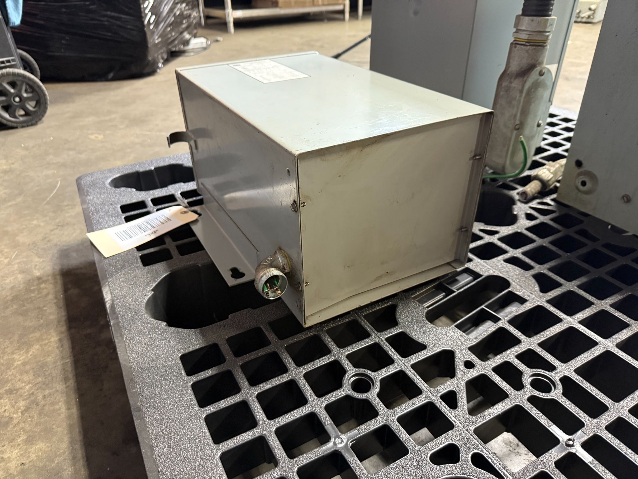 SolaHD HS5F5AS Transformer 240 x 480 - 120/240V, 1 PH, 5 kVa USED 1