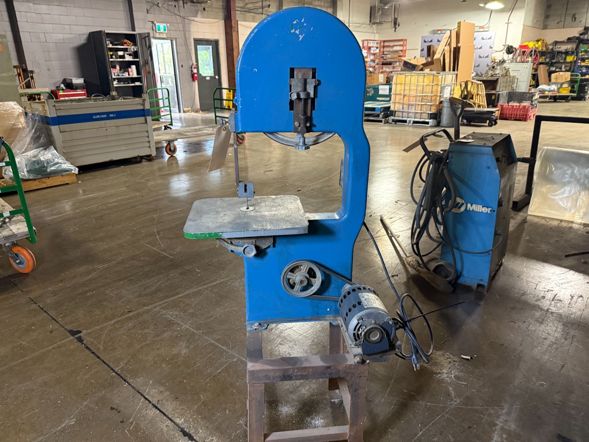 Woodworking Vertical Bandsaw USED 1