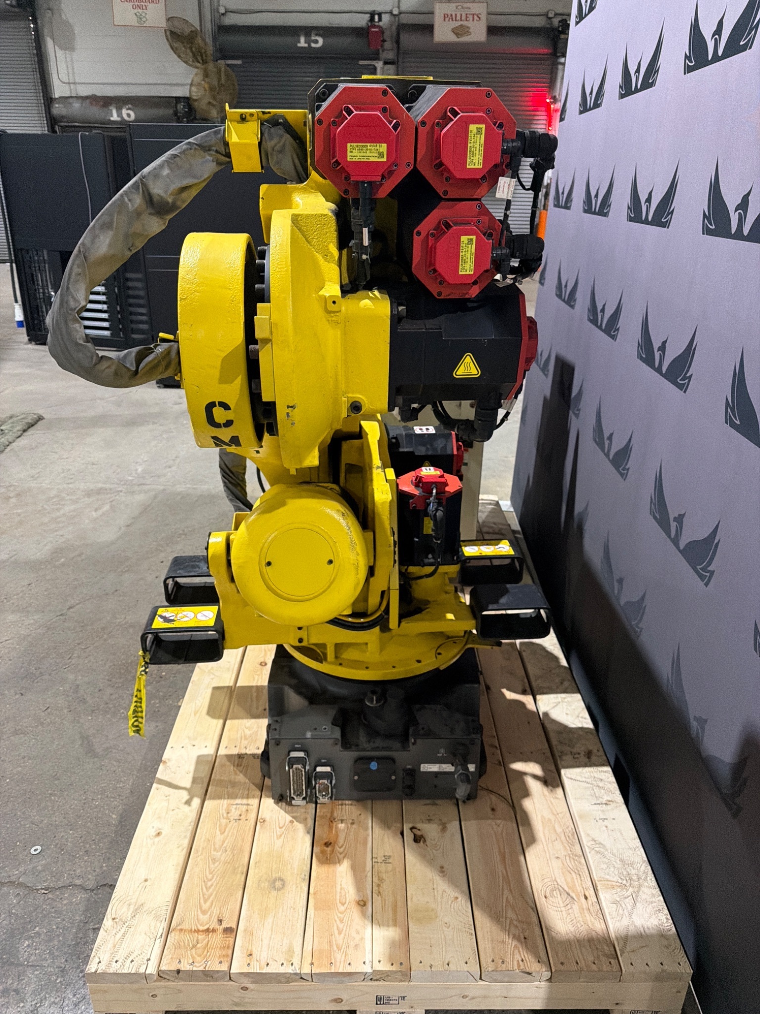 2015 FANUC R‑2000iB/125L Robot w/ R‑30iA Controller; USED 3