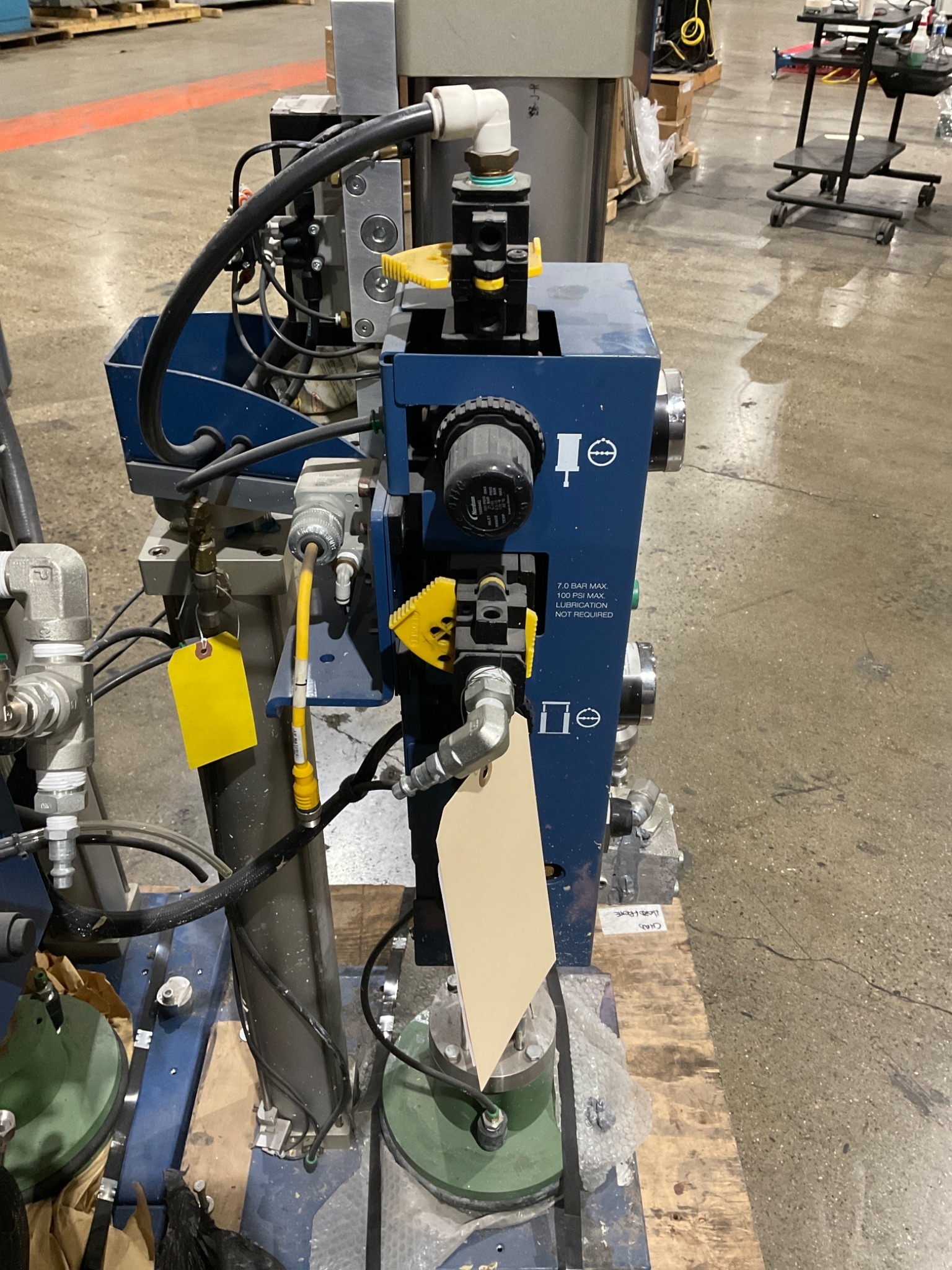 NORDSON RHINO TWIN POST INDUSTRIAL DISPENSING SYSTEM; USED 0