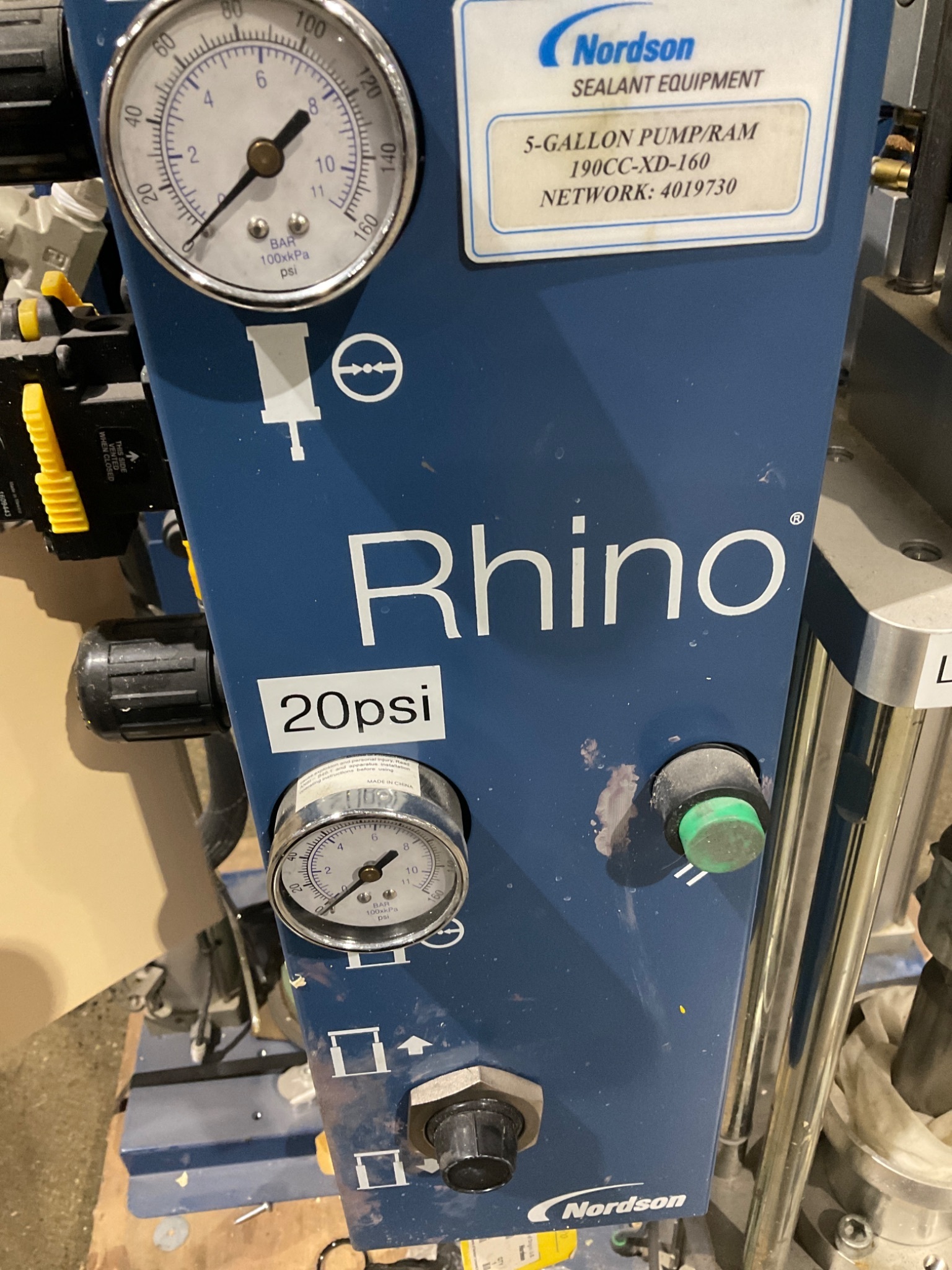 NORDSON RHINO TWIN POST INDUSTRIAL DISPENSING SYSTEM; USED 5