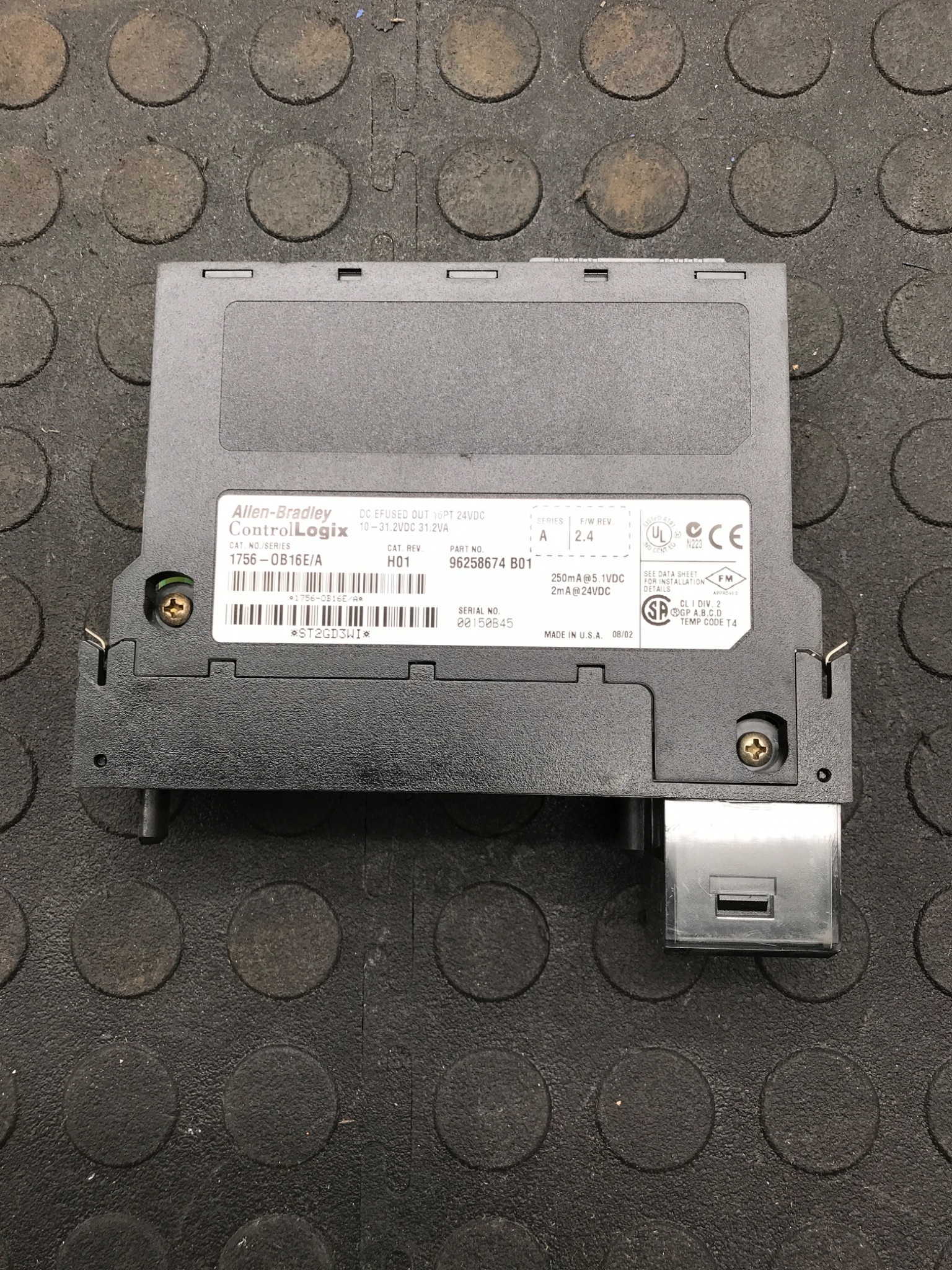 ALLEN BRADLEY 1756‑OB16E DC 16PT Digital Output Module USED 1