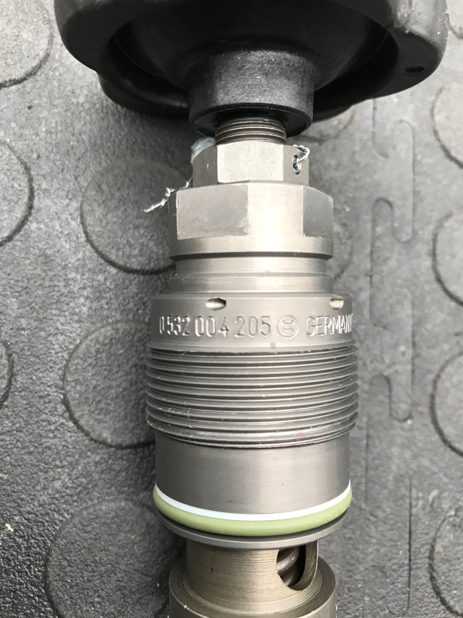 BOSCH REXROTH 0532004205 BRH Relief Valve NEW 3