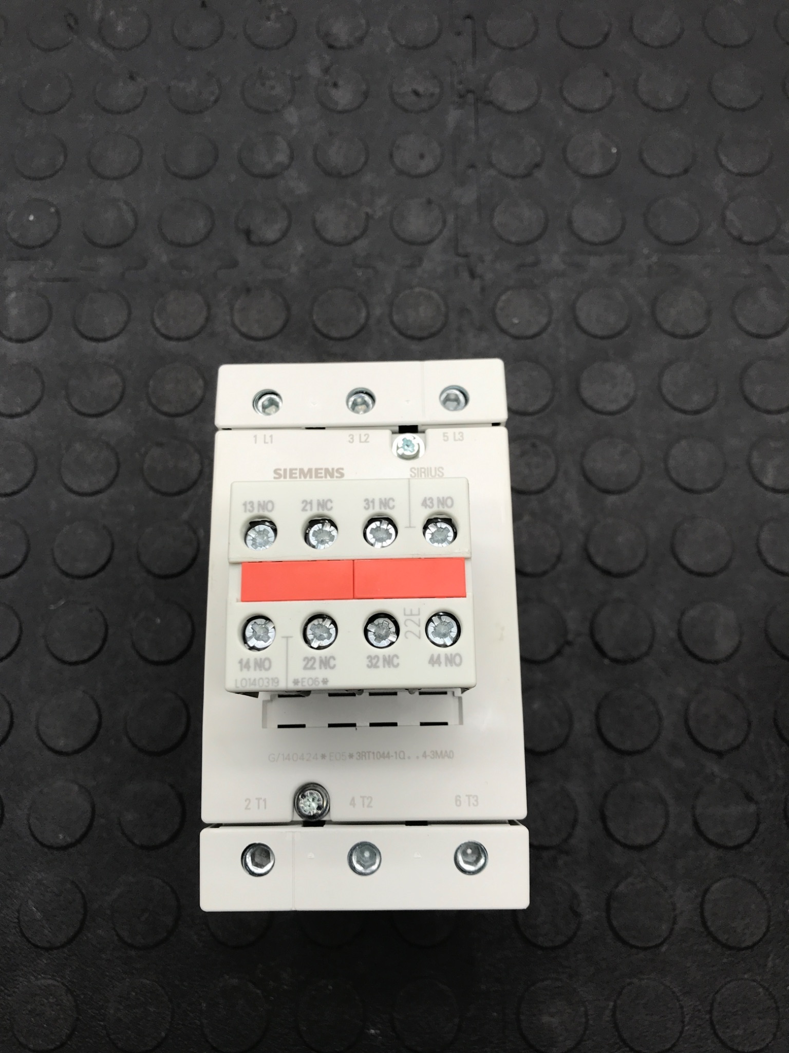 SIEMENS 3RT1044-1QB44-3MA0 Contactor 24V NEW 1