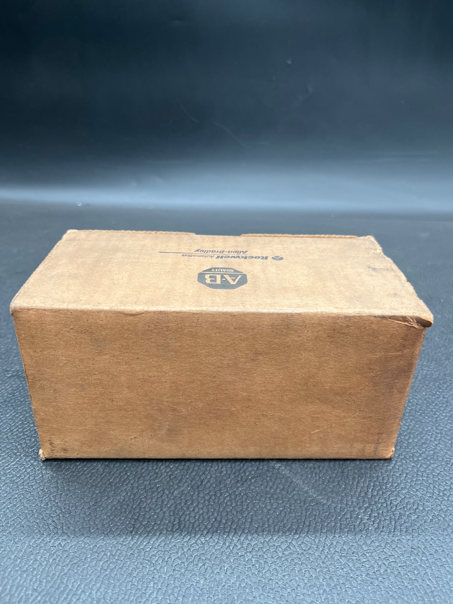 ALLEN BRADLEY 100‑A09NZ243 24V DC Contactor NEW 4