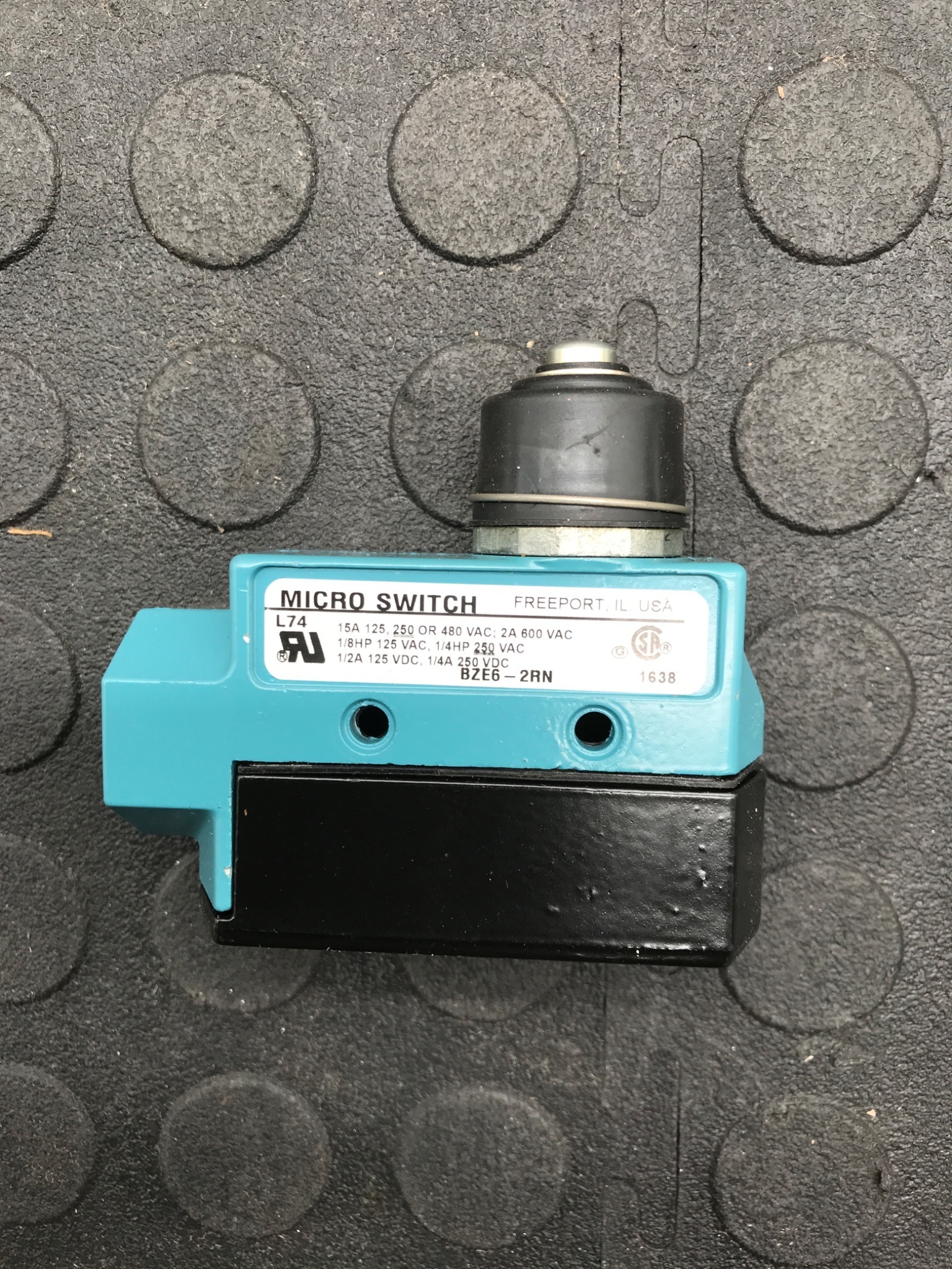 HONEYWELL BZE6‑2RN MICRO SWITCH Limit Switch NEW 1