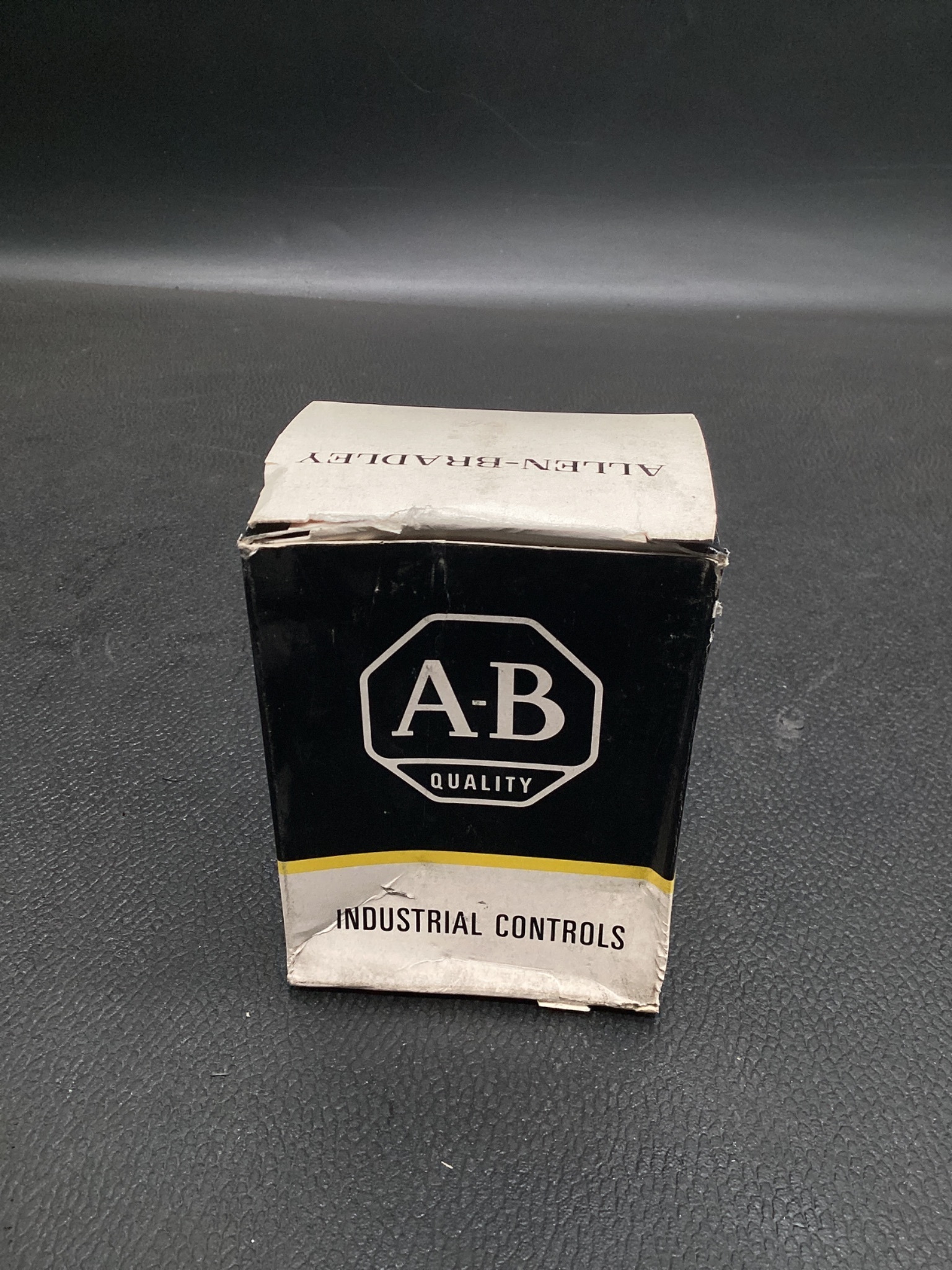ALLEN BRADLEY 802M‑AJ1NF Limit Switch NEW 3