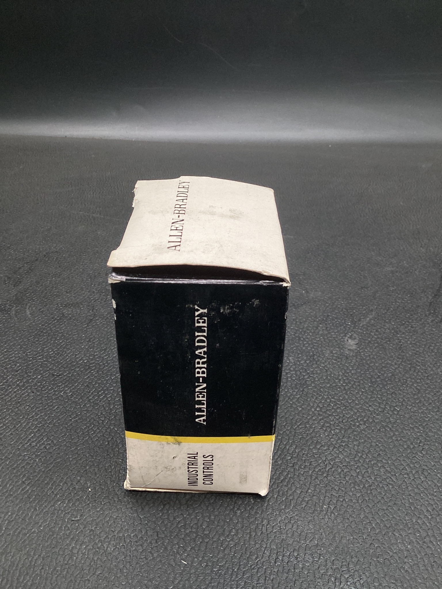ALLEN BRADLEY 802M‑AJ1NF Limit Switch NEW 4